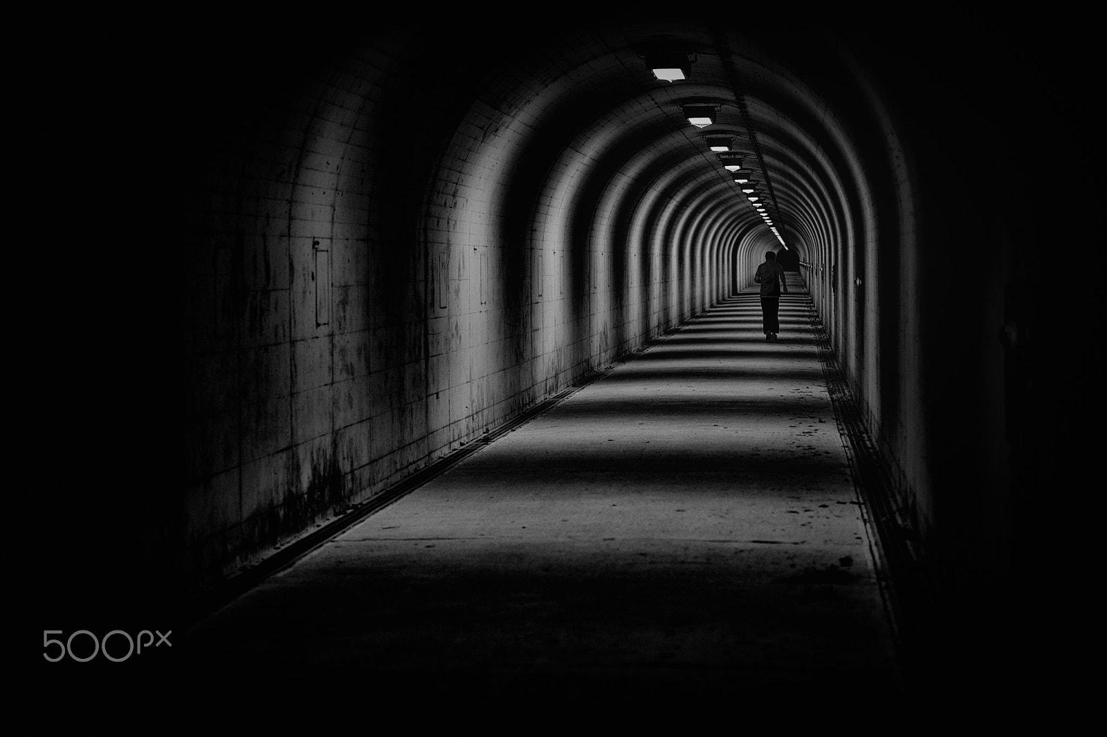 Leica APO-Vario-Elmarit-SL 90-280mm F2.8–4 sample photo. Tunnel photography