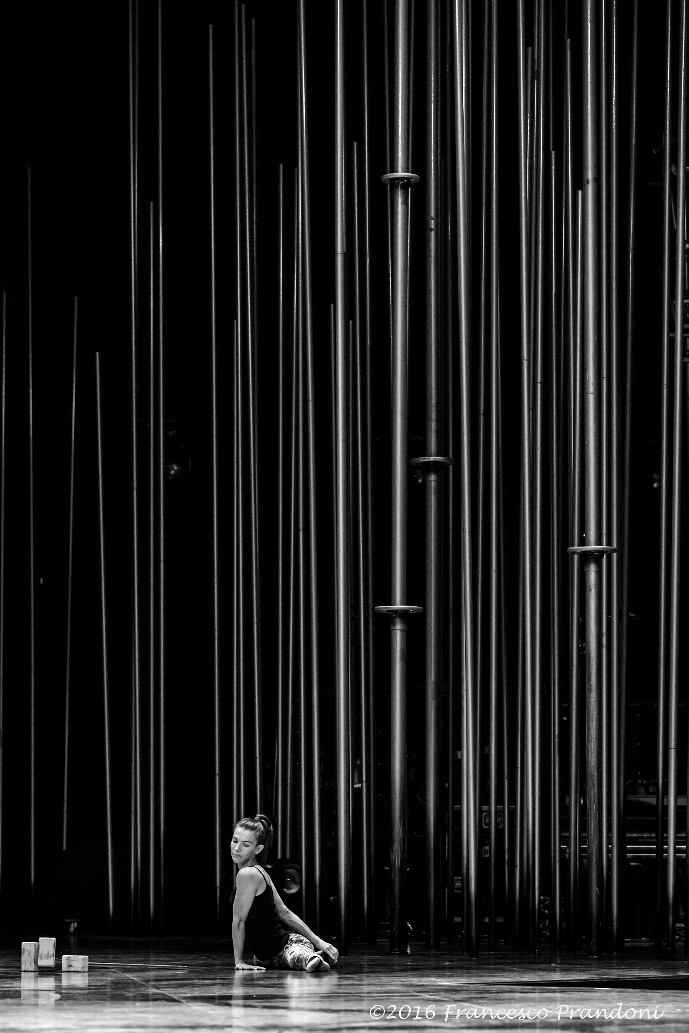 Nikon D5 sample photo. Waiting for varekai cirque du soleil forum ottobre photography