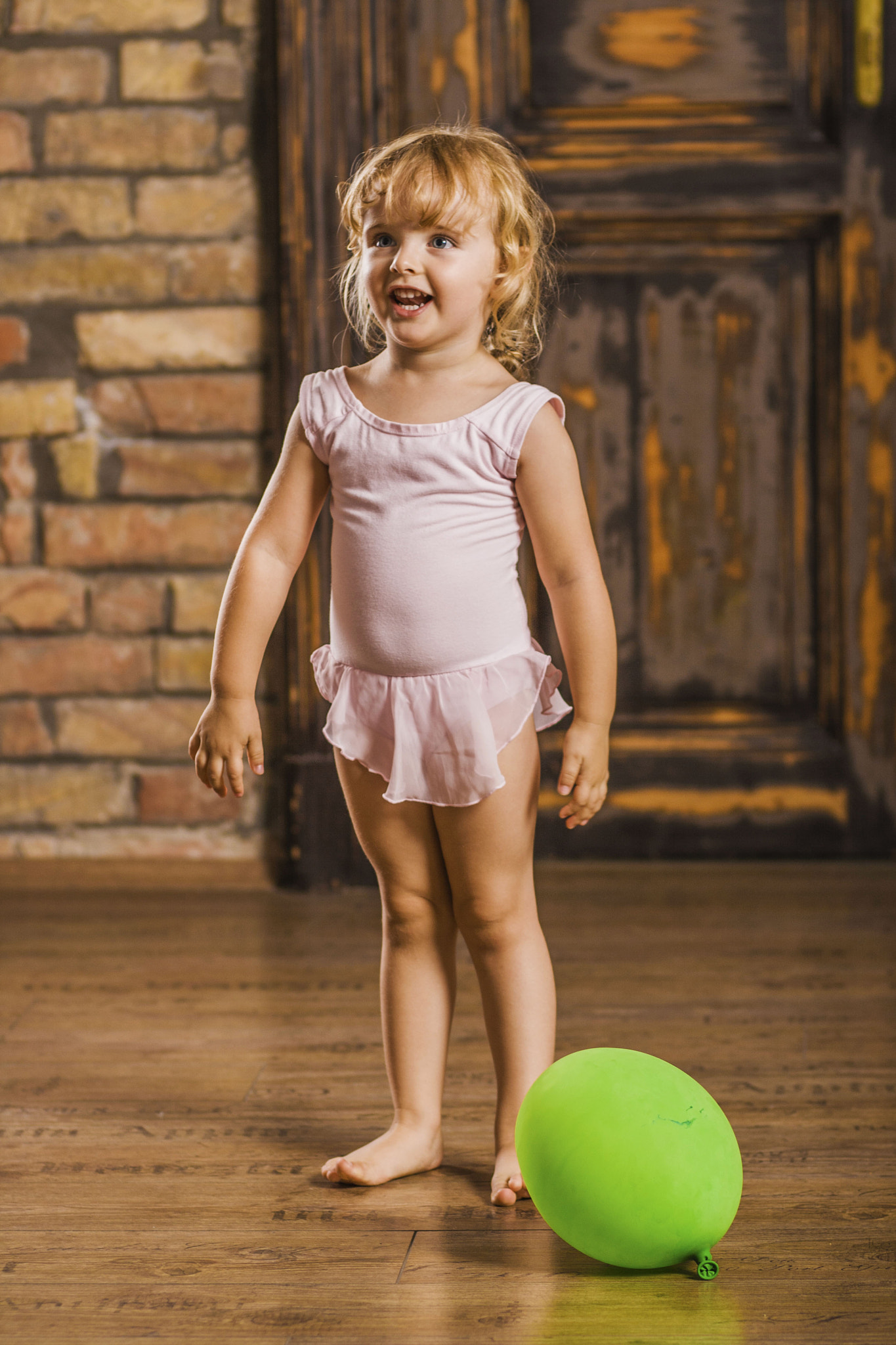Canon EF 85mm F1.8 USM sample photo. R photography