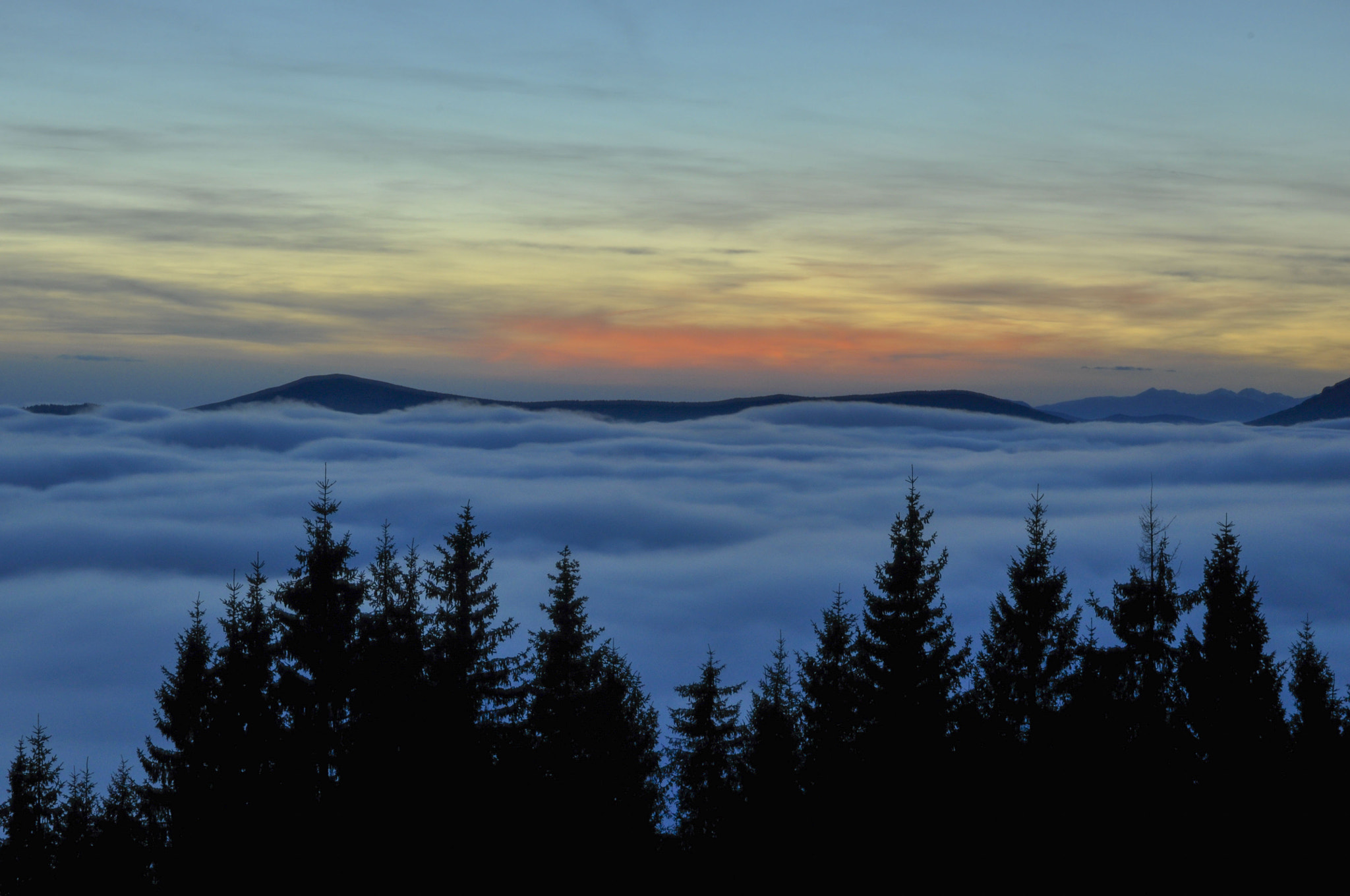 Tamron SP 24-70mm F2.8 Di VC USD sample photo. Sunset over clouds photography
