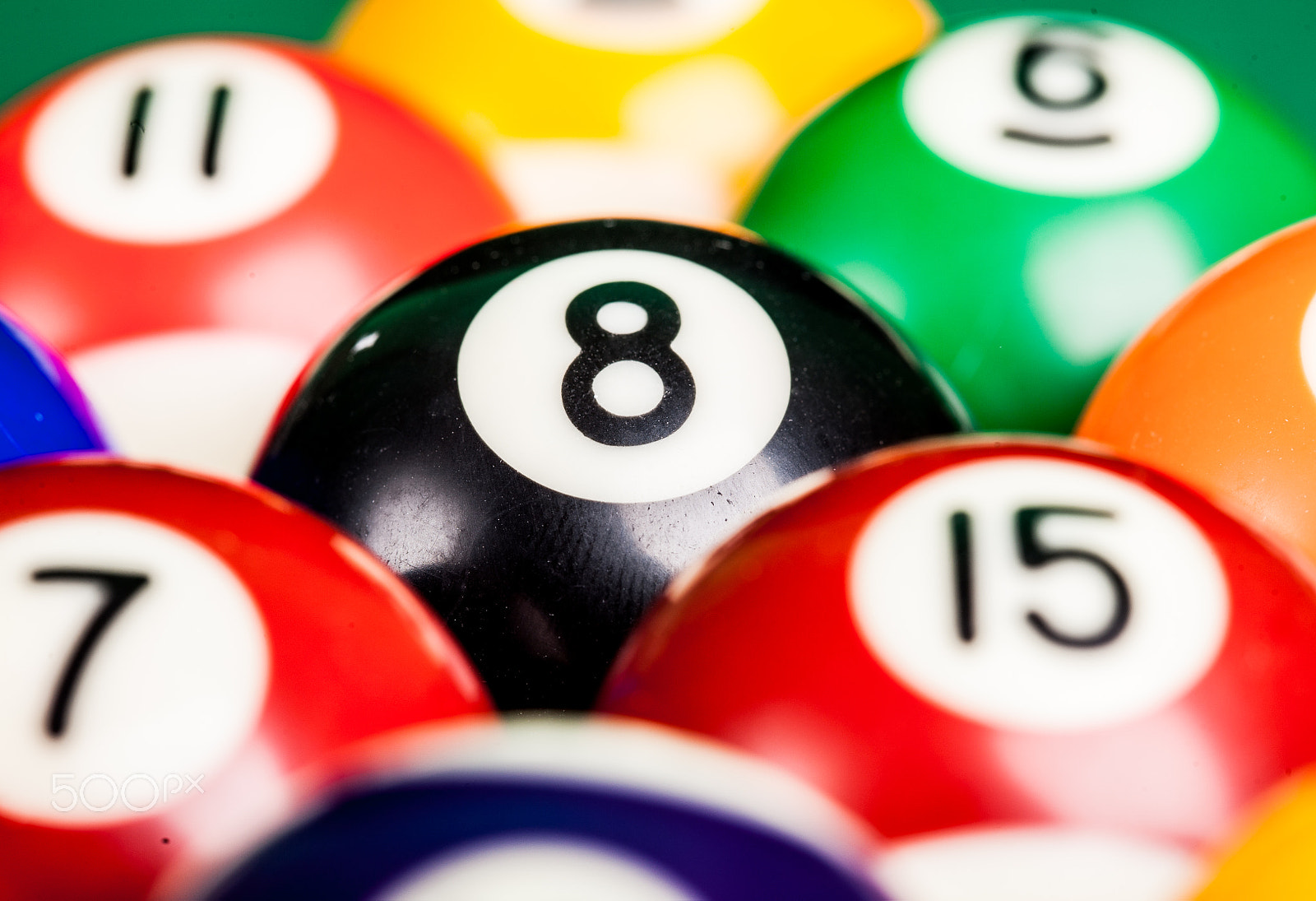 Canon EF 100mm F2.8 Macro USM sample photo. Background billiard spheres photography
