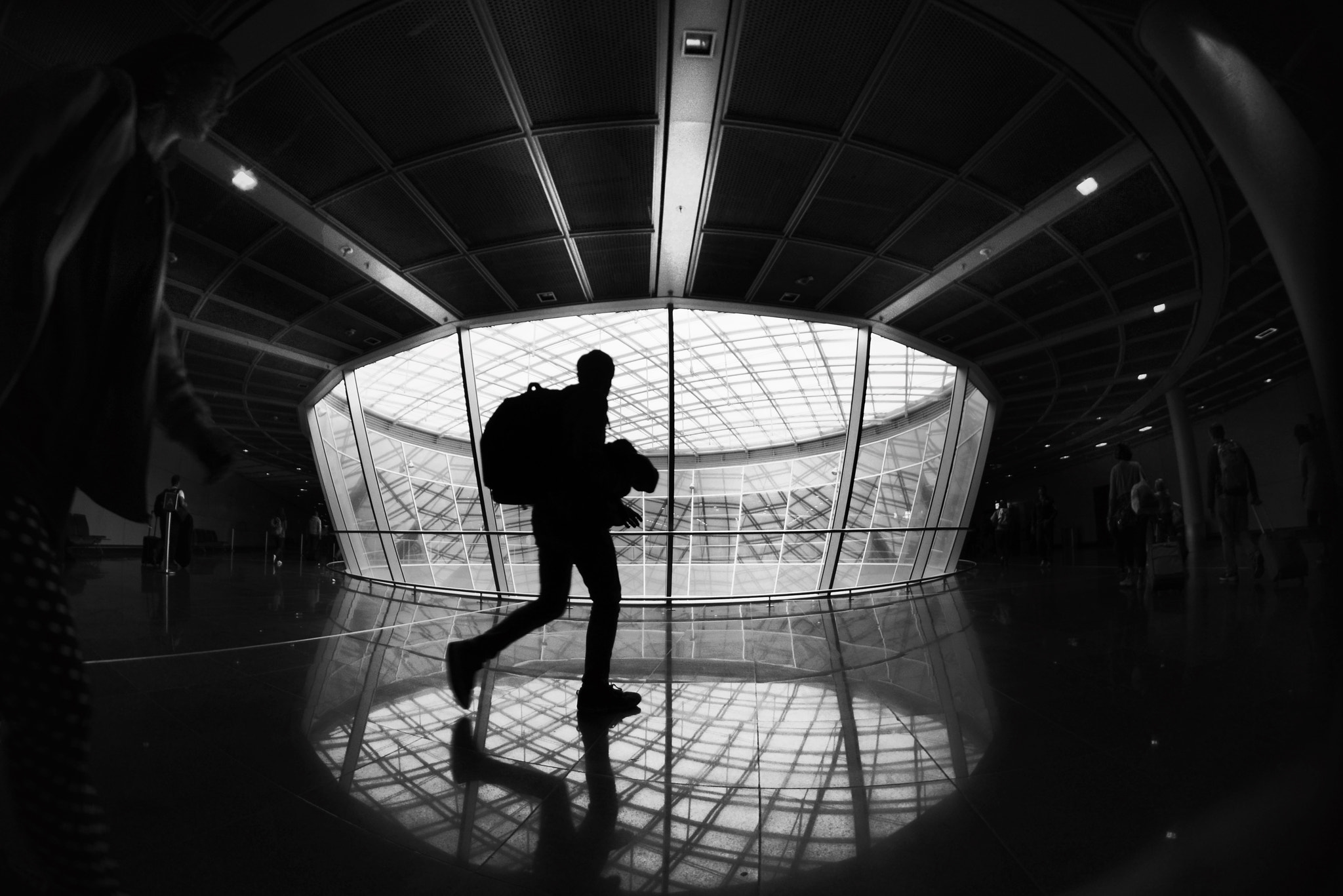 Nikon D600 + Samyang 8mm F3.5 Aspherical IF MC Fisheye sample photo. Run photography