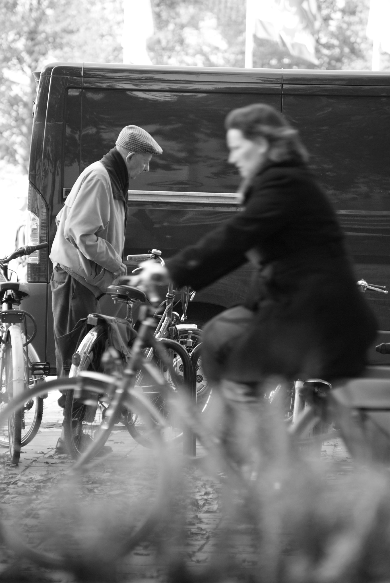 Pentax K10D sample photo. En passant, bruges photography