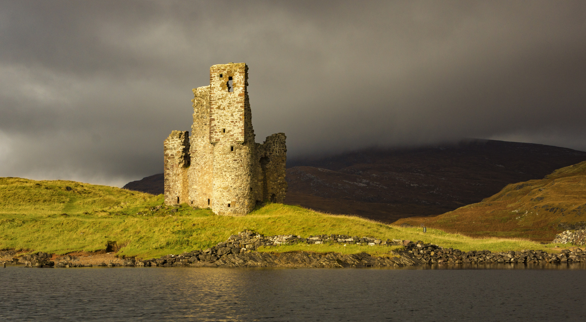 Sony Alpha NEX-7 sample photo. Ardvreck castle photography