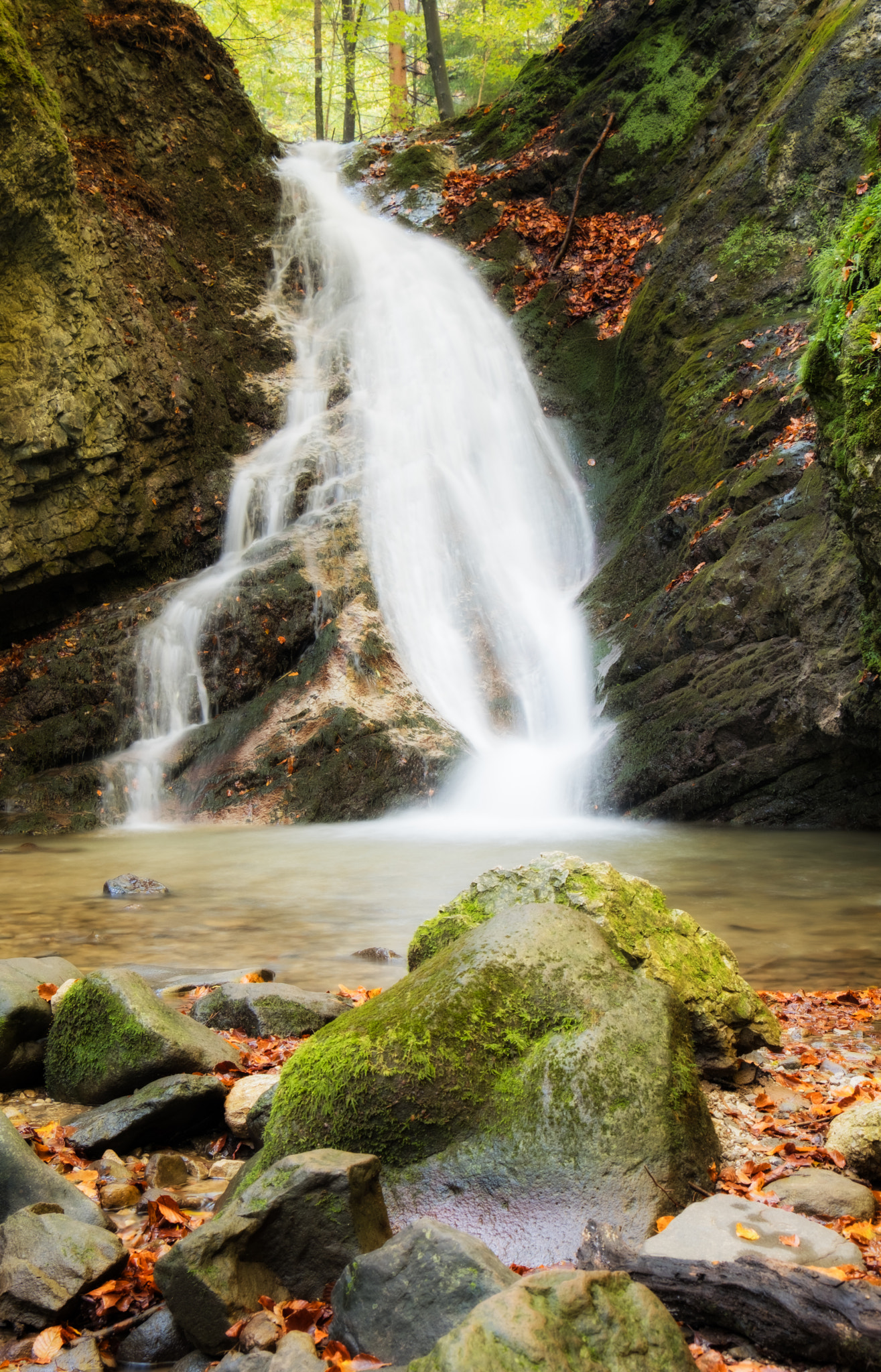 Fujifilm X-Pro2 + Fujifilm XF 18-135mm F3.5-5.6 R LM OIS WR sample photo. Waterfall photography