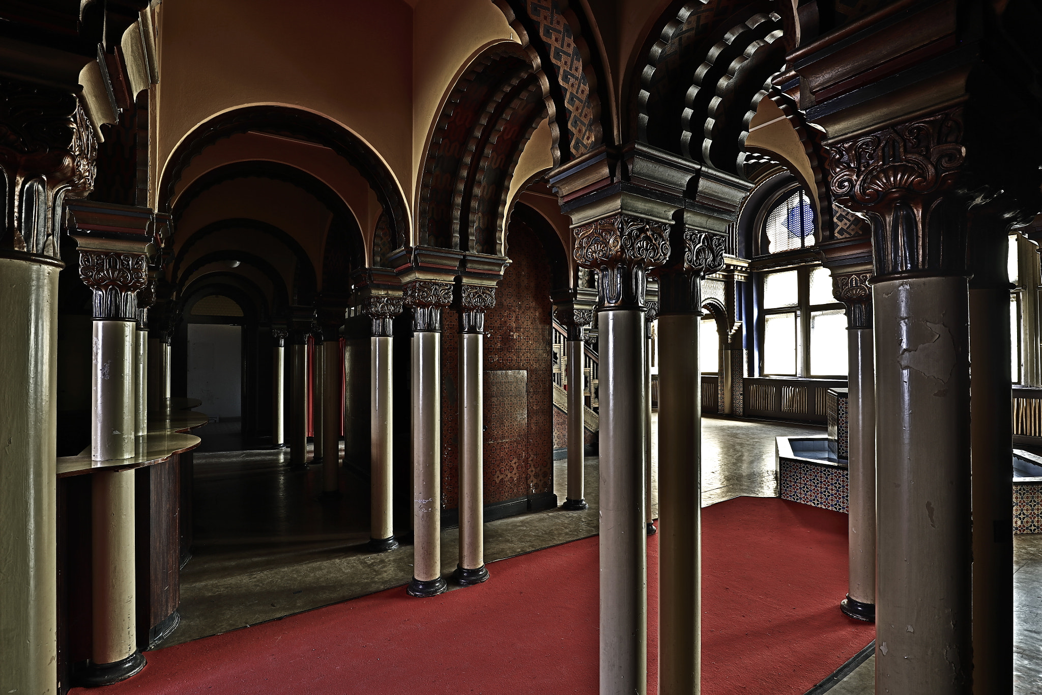 Canon EF 16-35mm F4L IS USM sample photo. Lost places photography
