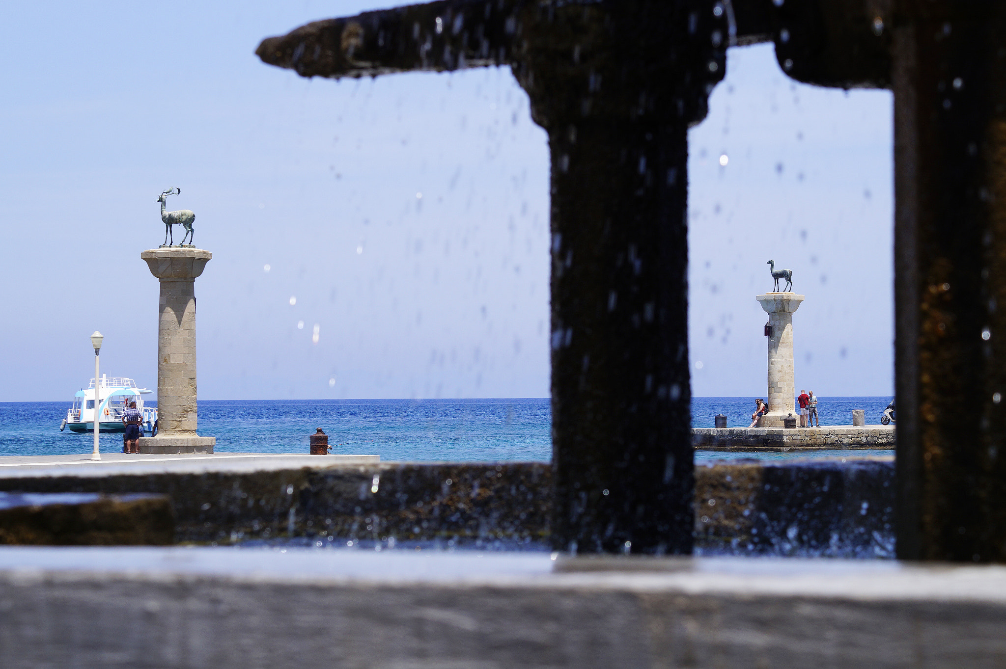 Sony SLT-A58 + Sony DT 55-200mm F4-5.6 SAM sample photo. Mandraki port photography