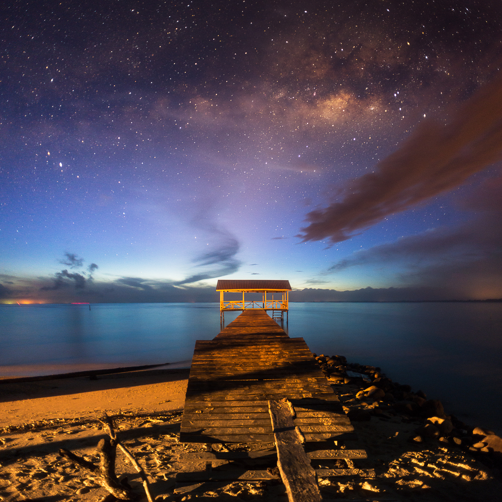 Nikon D600 + Nikon AF Nikkor 20mm F2.8D sample photo. Jeti malam photography