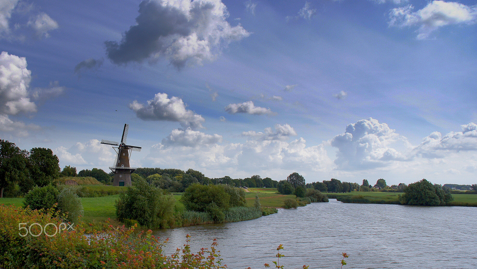 Sony SLT-A55 (SLT-A55V) + Sigma 18-200mm F3.5-6.3 DC sample photo. Dutch landscape photography