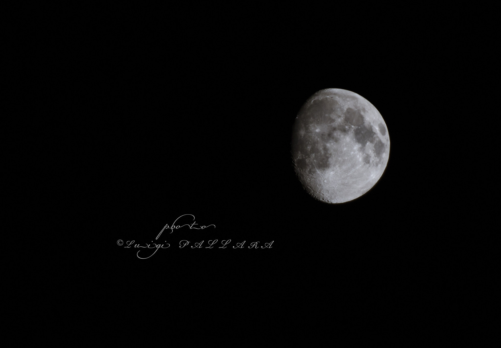Canon EOS 70D + Tamron SP 70-300mm F4-5.6 Di VC USD sample photo. The moon - luna photography