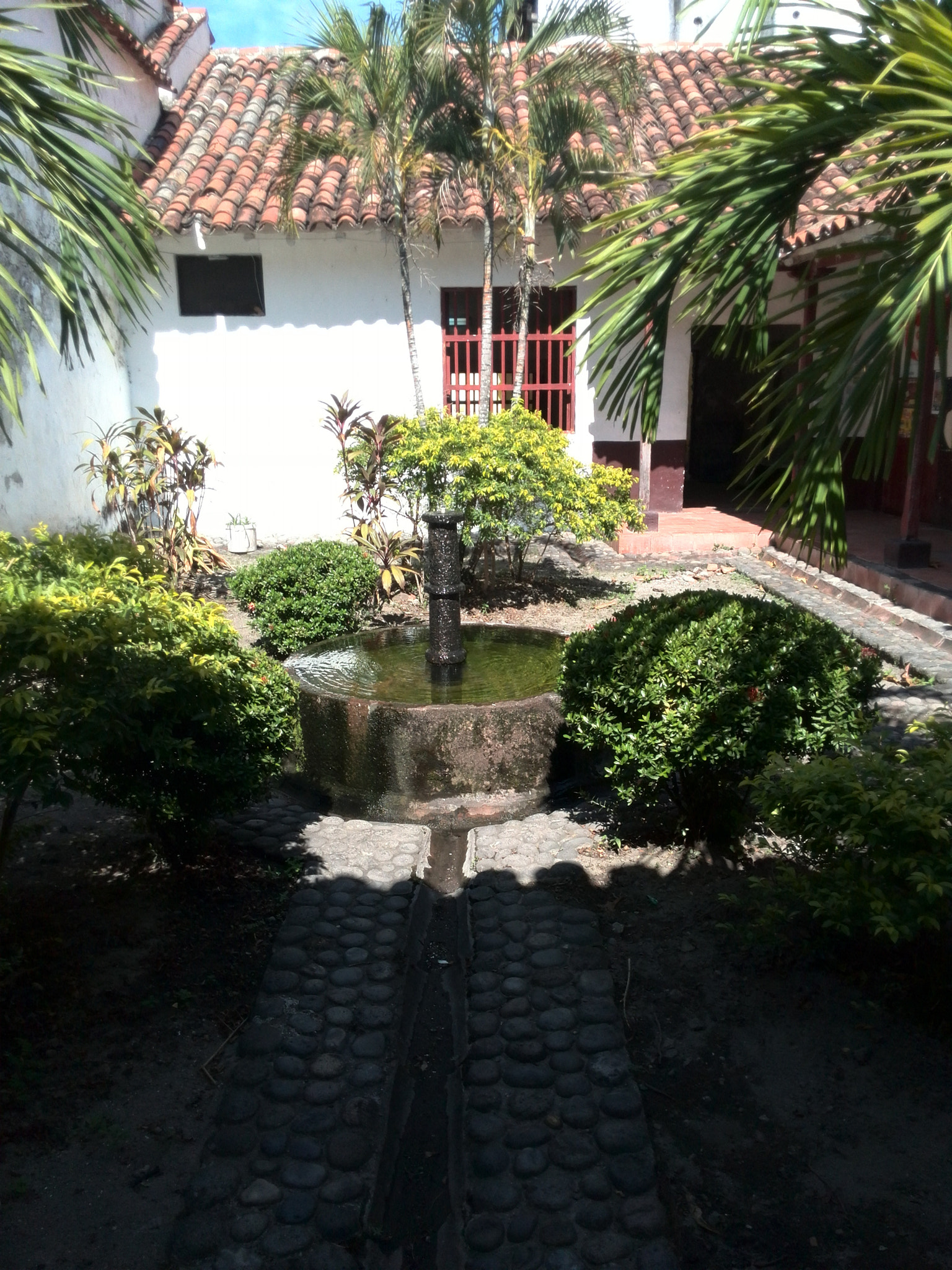 HUAWEI P6-U06 sample photo. Colonial  photography