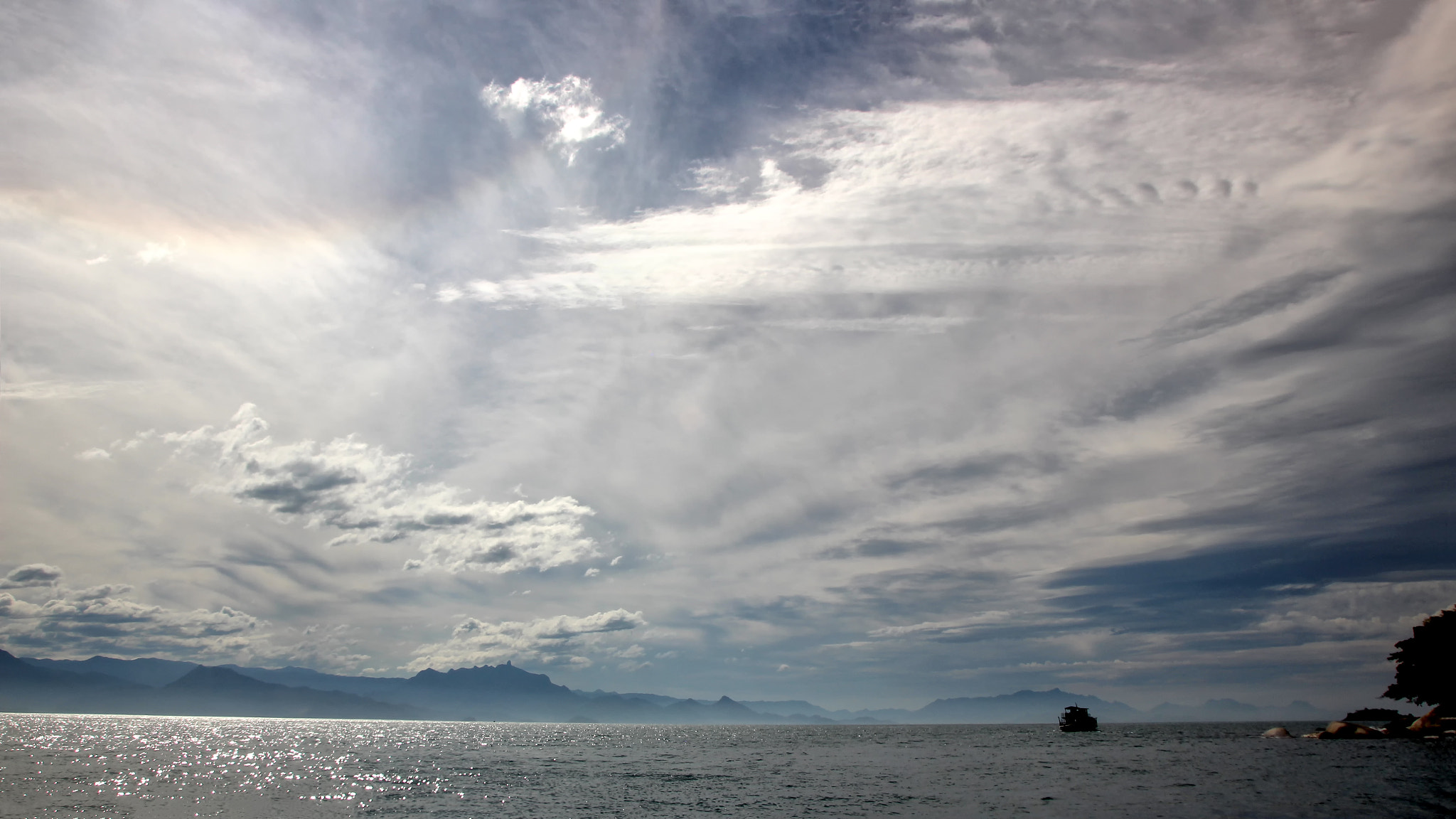 Sigma 18-250mm F3.5-6.3 DC OS HSM sample photo. I really like the sky in paraty photography