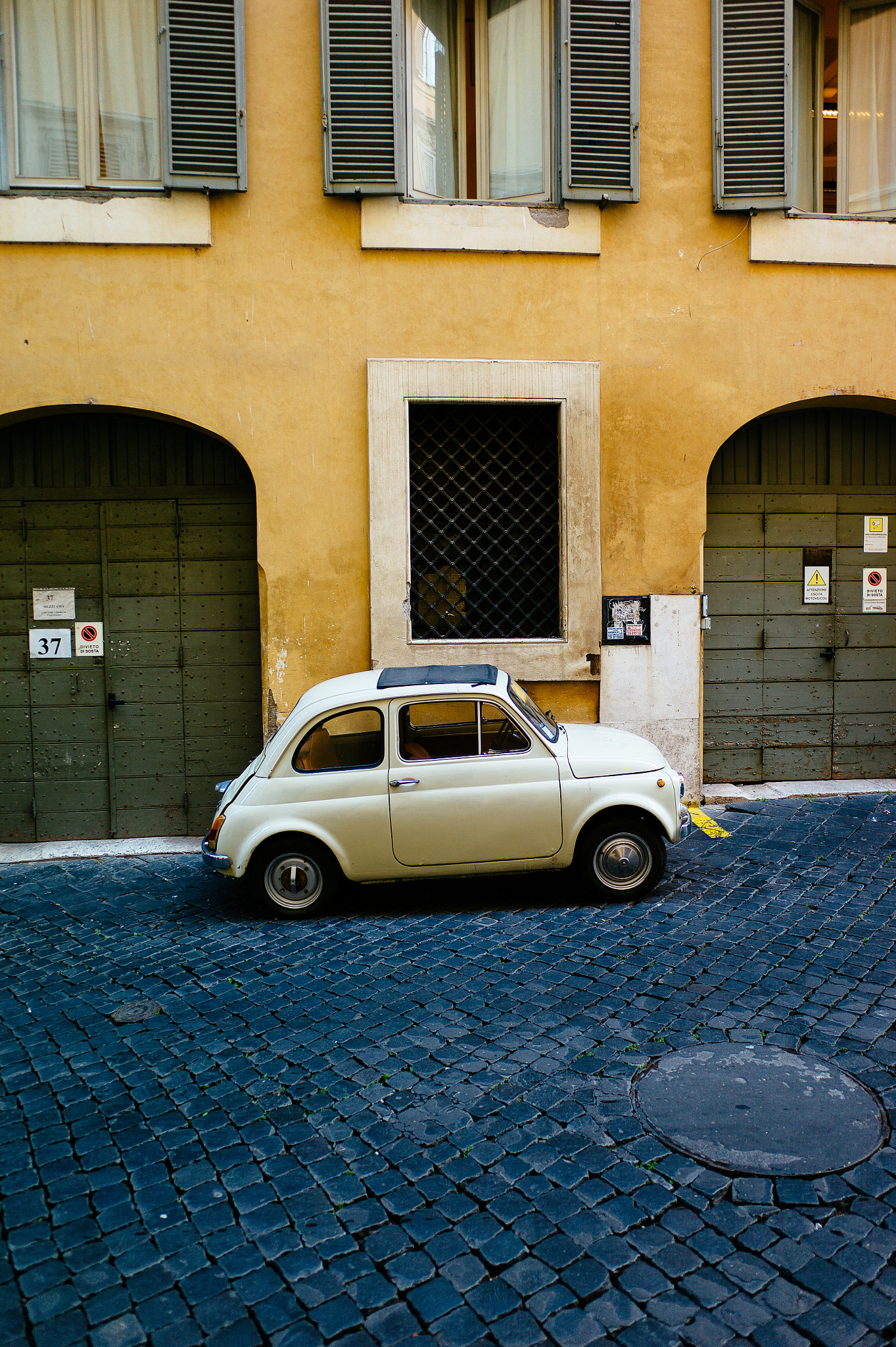 Leica M9 + Leica Elmarit-M 24mm F2.8 ASPH sample photo. - photography