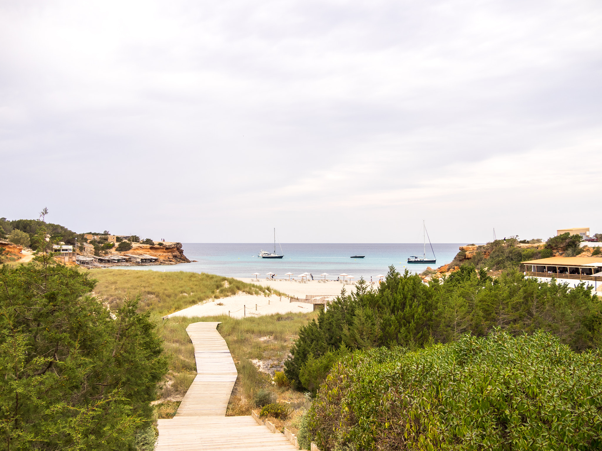 Olympus OM-D E-M1 + Panasonic Lumix G 20mm F1.7 ASPH sample photo. Road to cala saona photography