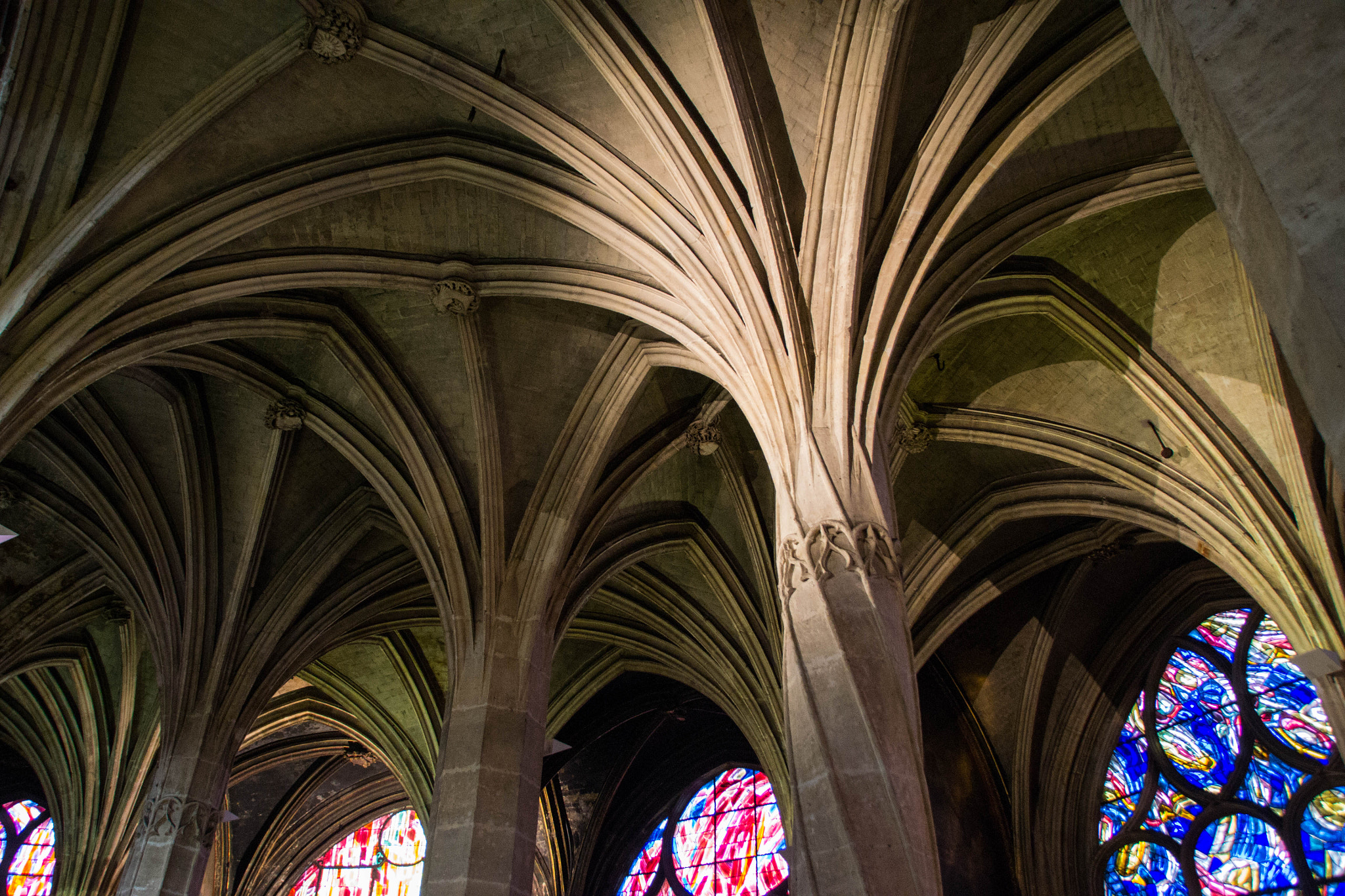 Sigma 18-200mm F3.5-6.3 II DC OS HSM sample photo. Archs and light photography
