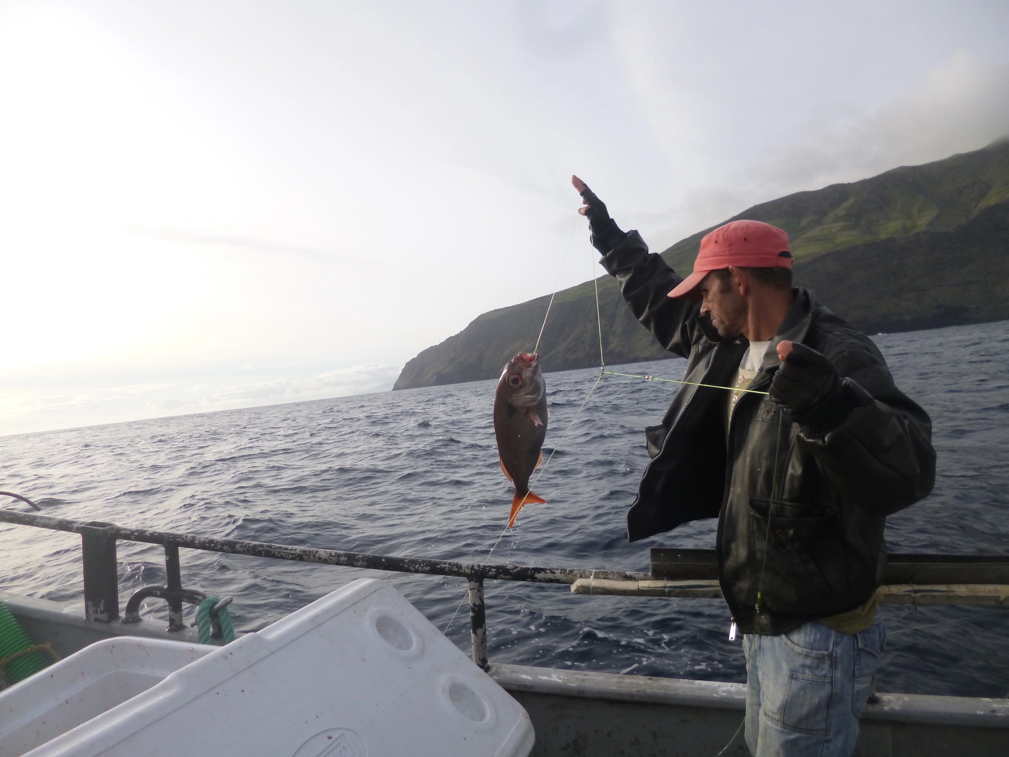 Panasonic DMC-FS45 sample photo. Fishing read seabream photography