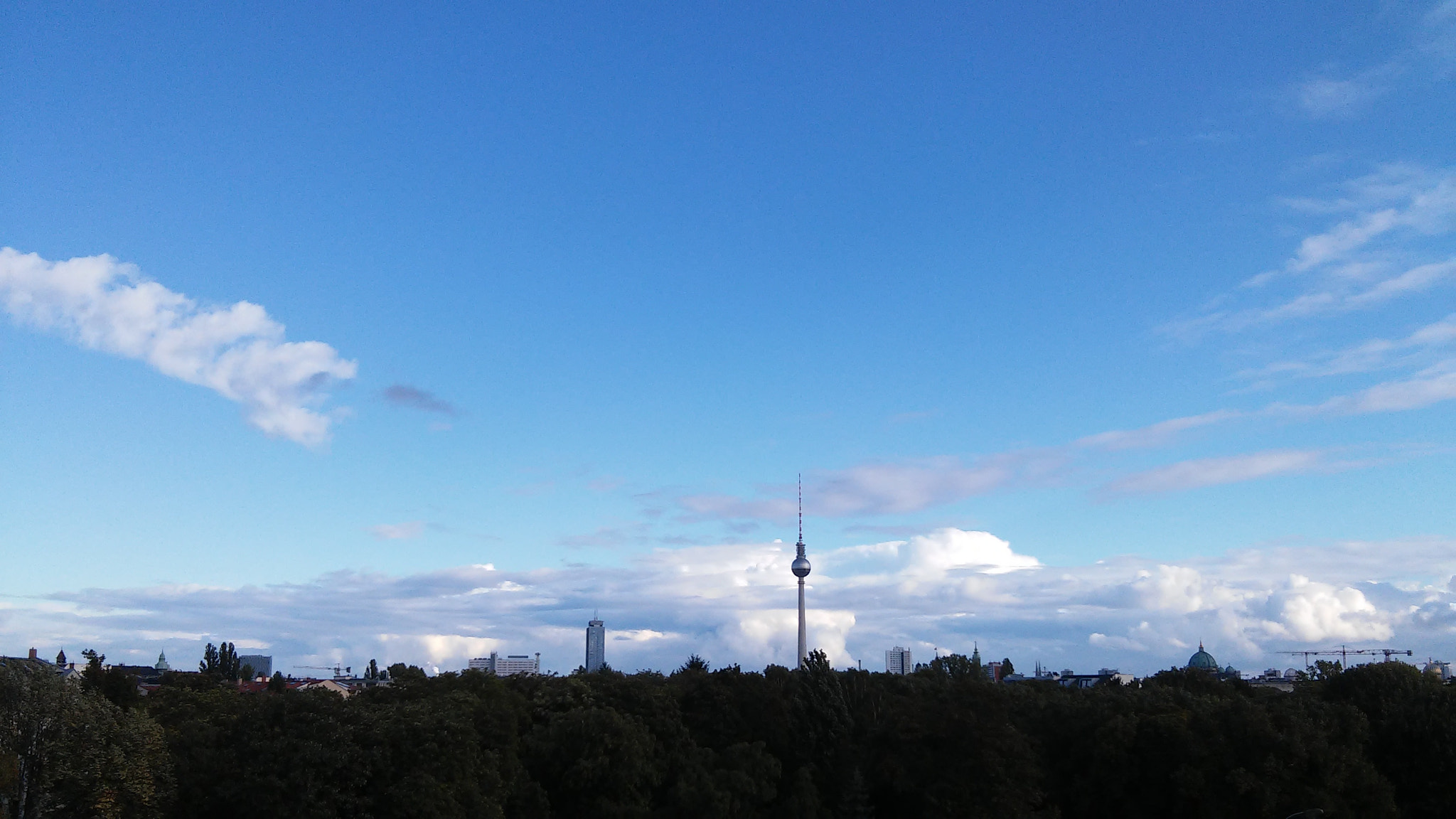 LG L90 sample photo. Skyline berlin  photography