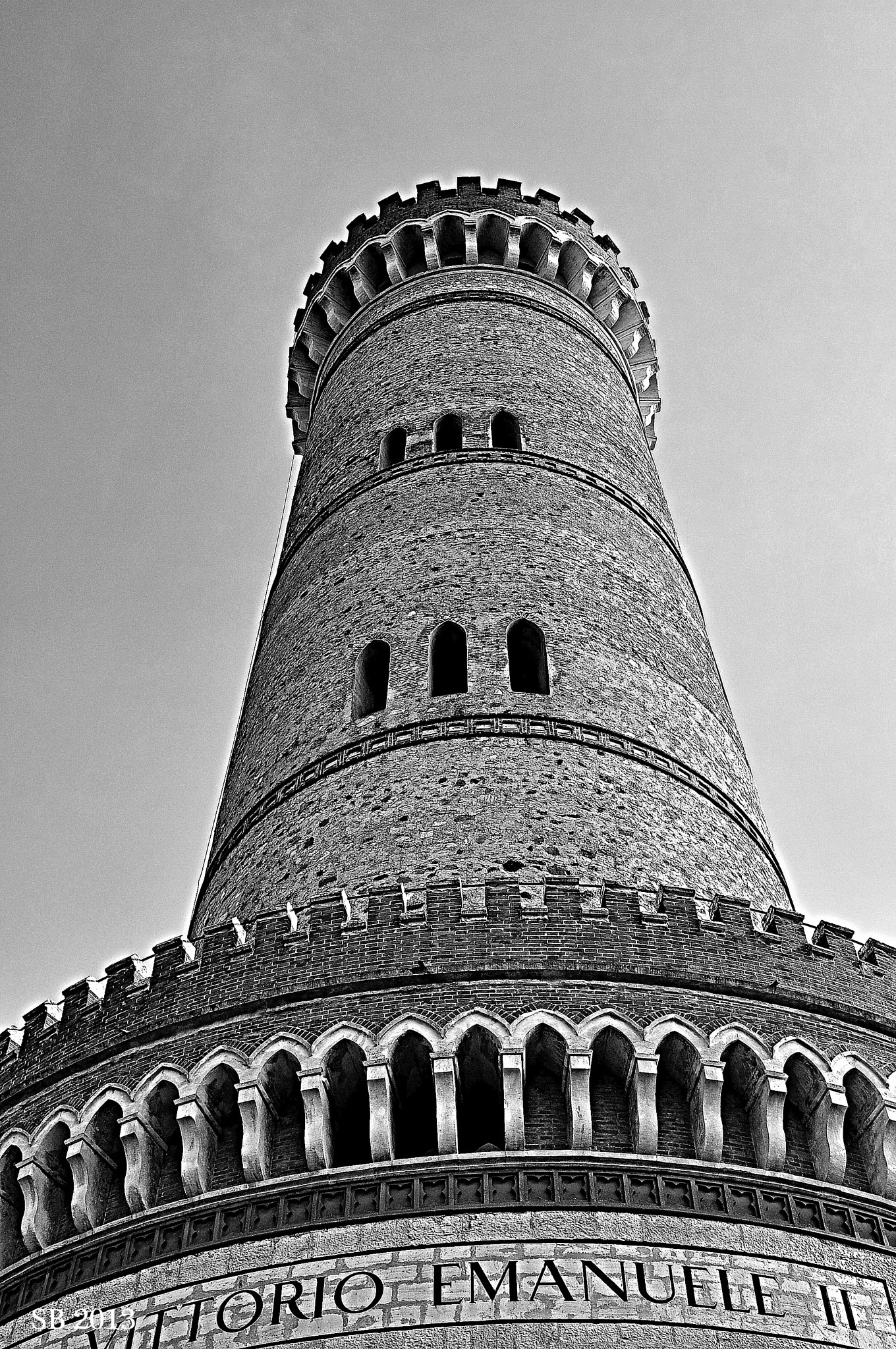 AF Zoom-Nikkor 28-100mm f/3.5-5.6G sample photo. San martino monumental tower photography
