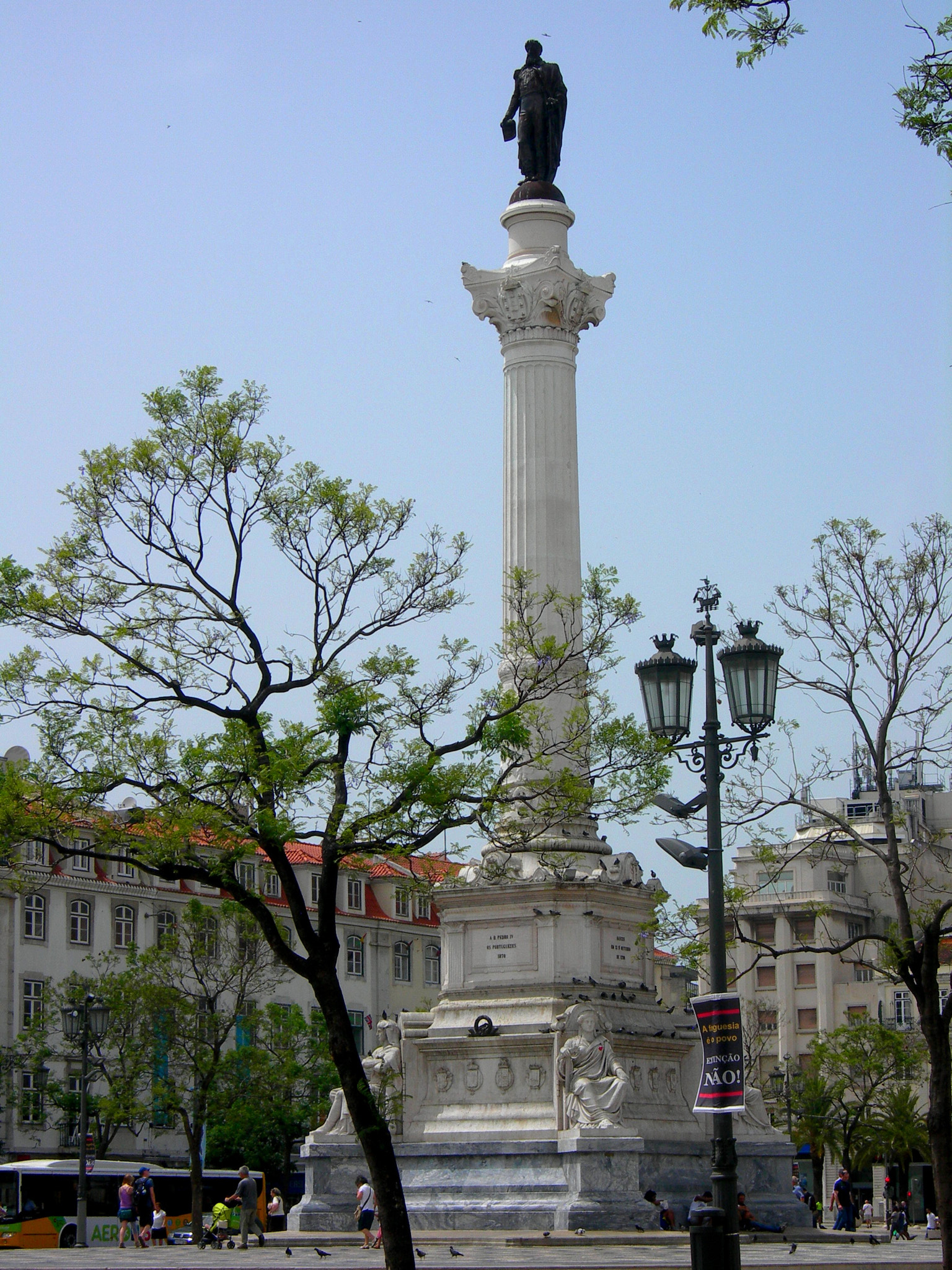 Nikon E7600 sample photo. Estátua de pedro iv photography