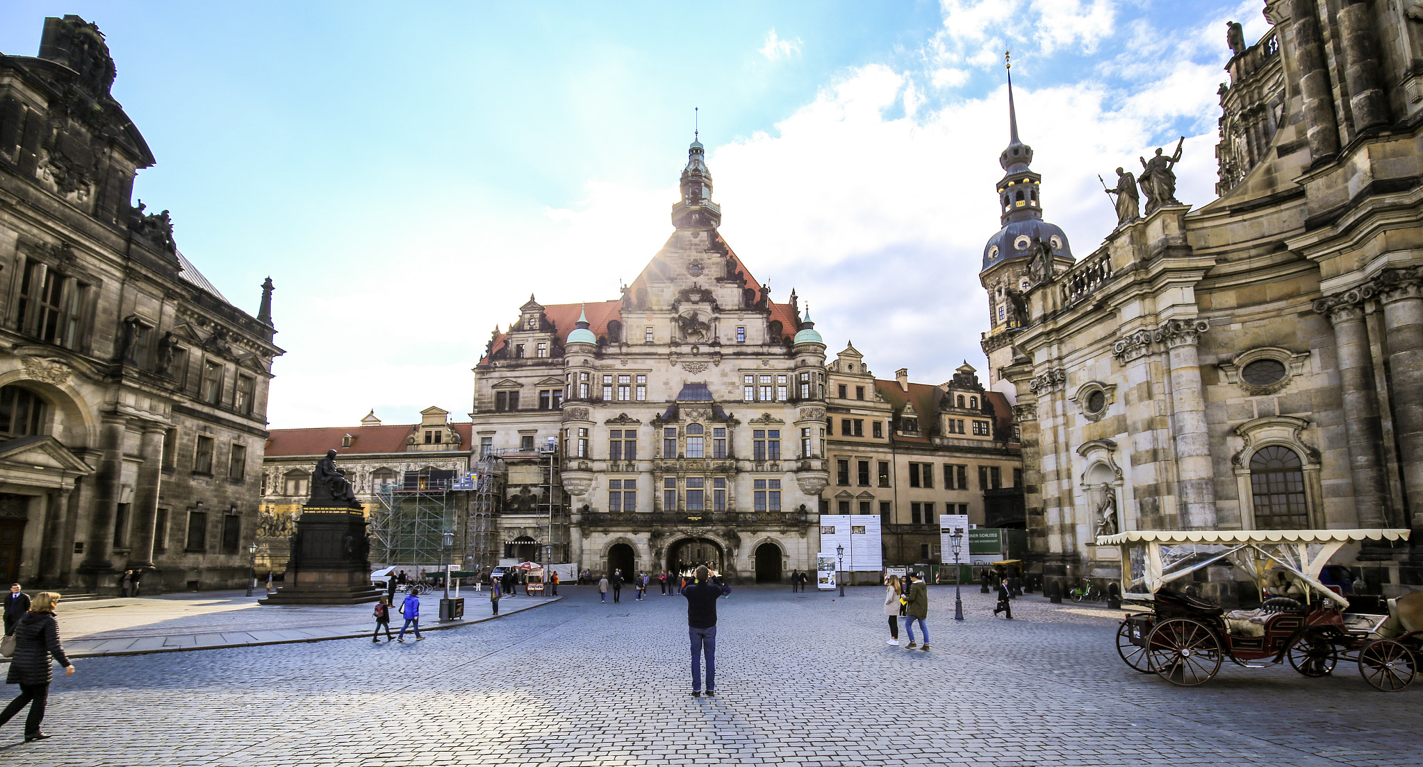 Canon EF 16-35mm F4L IS USM sample photo. Zwinger palace photography