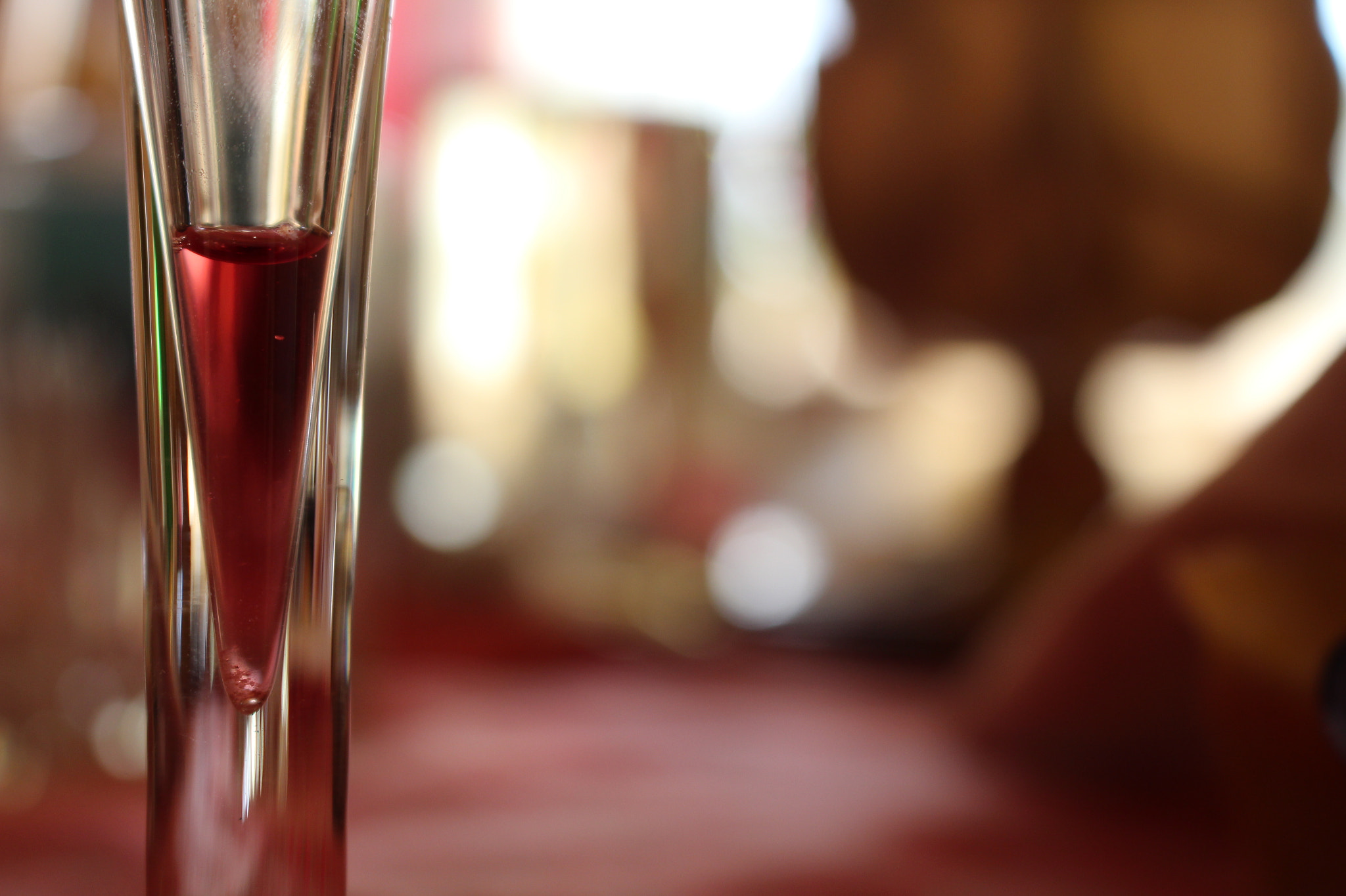 Canon EOS 650D (EOS Rebel T4i / EOS Kiss X6i) sample photo. Glass photography