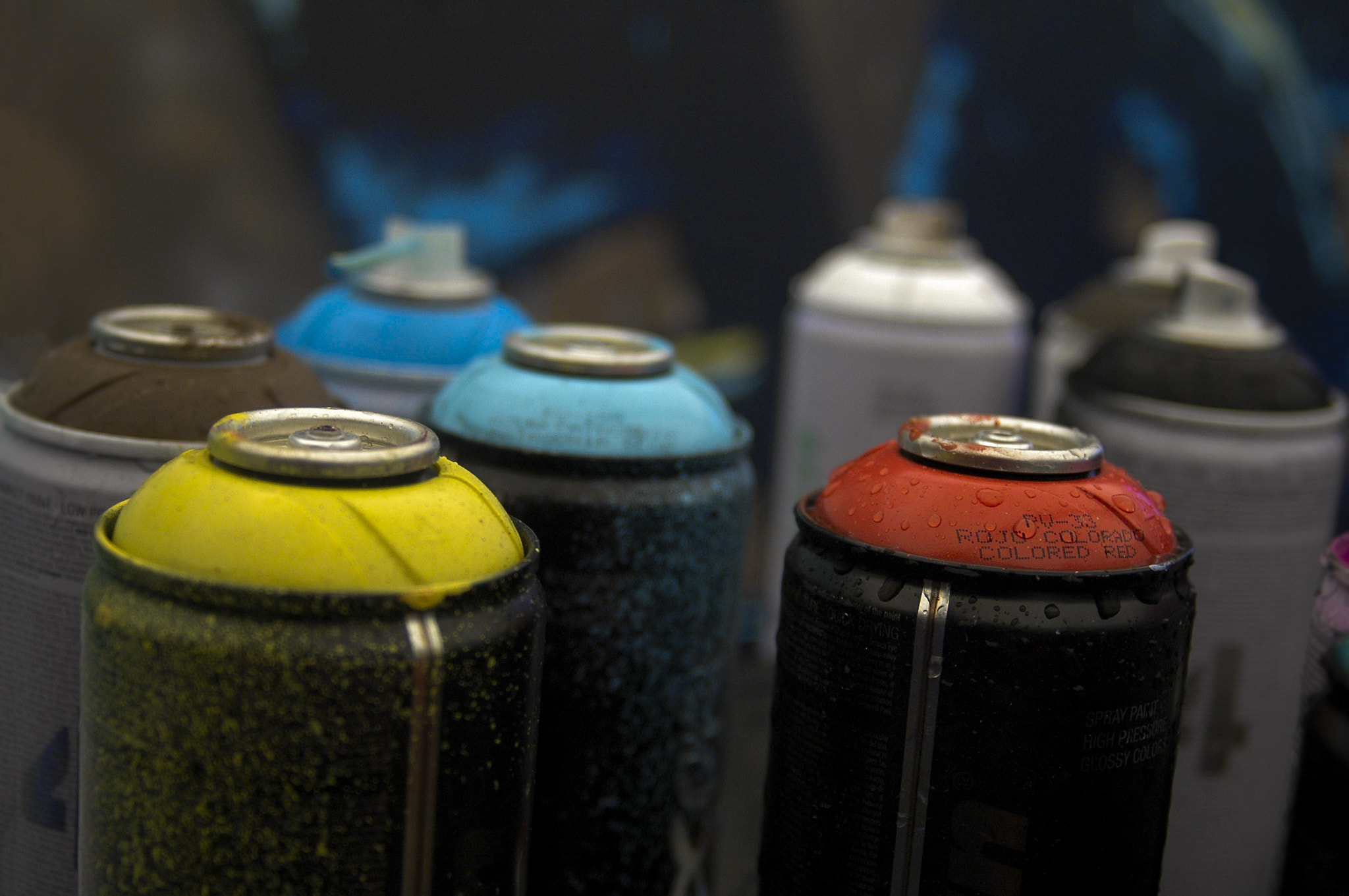 AF Zoom-Nikkor 28-80mm f/3.3-5.6G sample photo. Spray paint photography