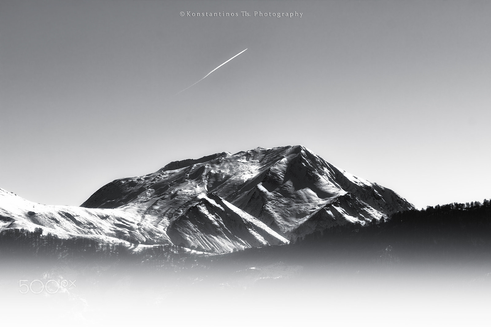 Canon EOS 600D (Rebel EOS T3i / EOS Kiss X5) + Canon EF 70-200mm F4L IS USM sample photo. Greek mountain... photography