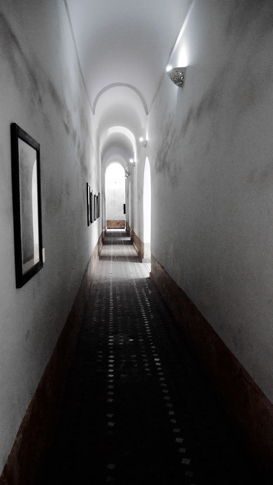 Panasonic Lumix DMC-GF6 sample photo. Seen in marrakesh photography