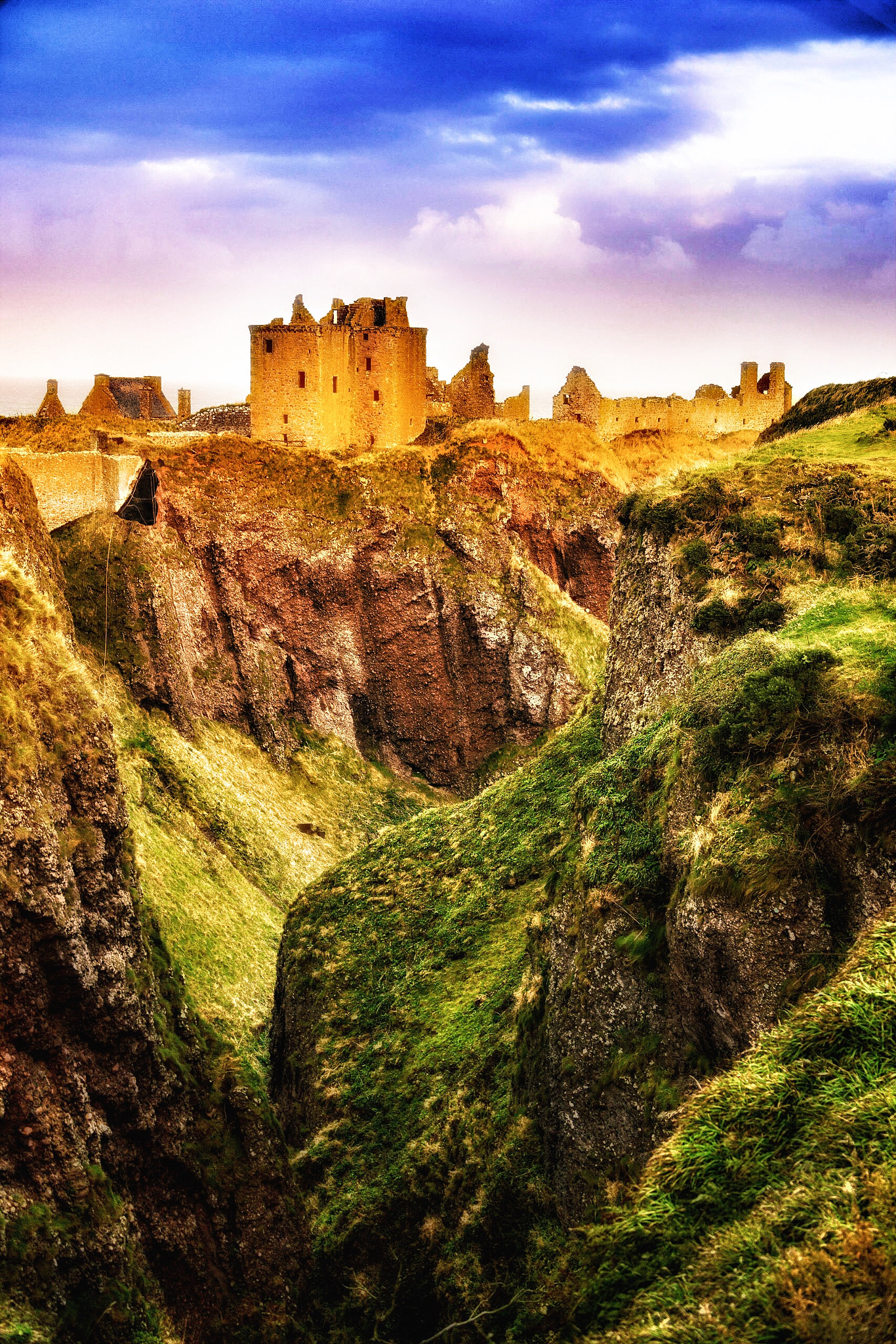 Canon EOS-1Ds Mark III sample photo. Dunottar castle scotland photography