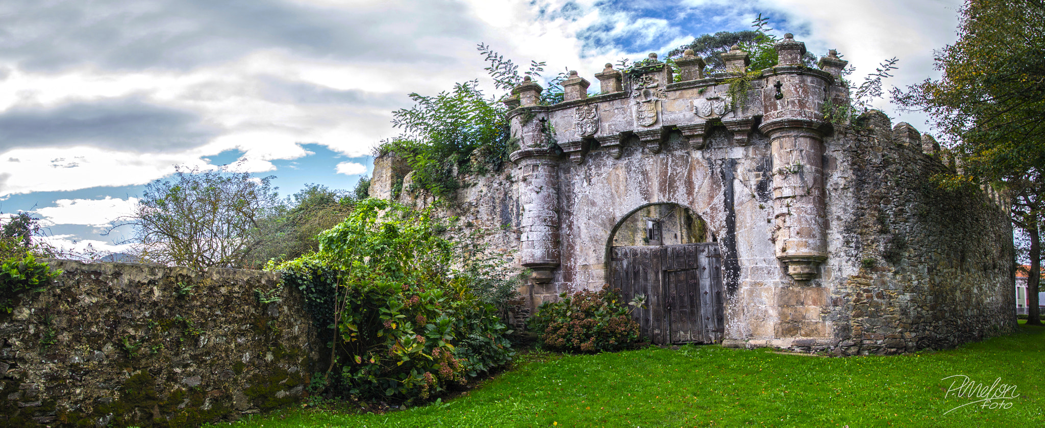 Sony SLT-A58 sample photo. Palacio de valdecarzana - muros de nalón photography