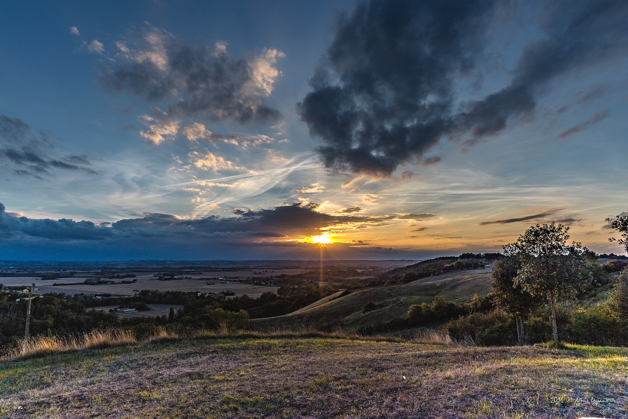 Nikon D5 + Nikon AF-S Nikkor 20mm F1.8G ED sample photo. Autumn evening photography