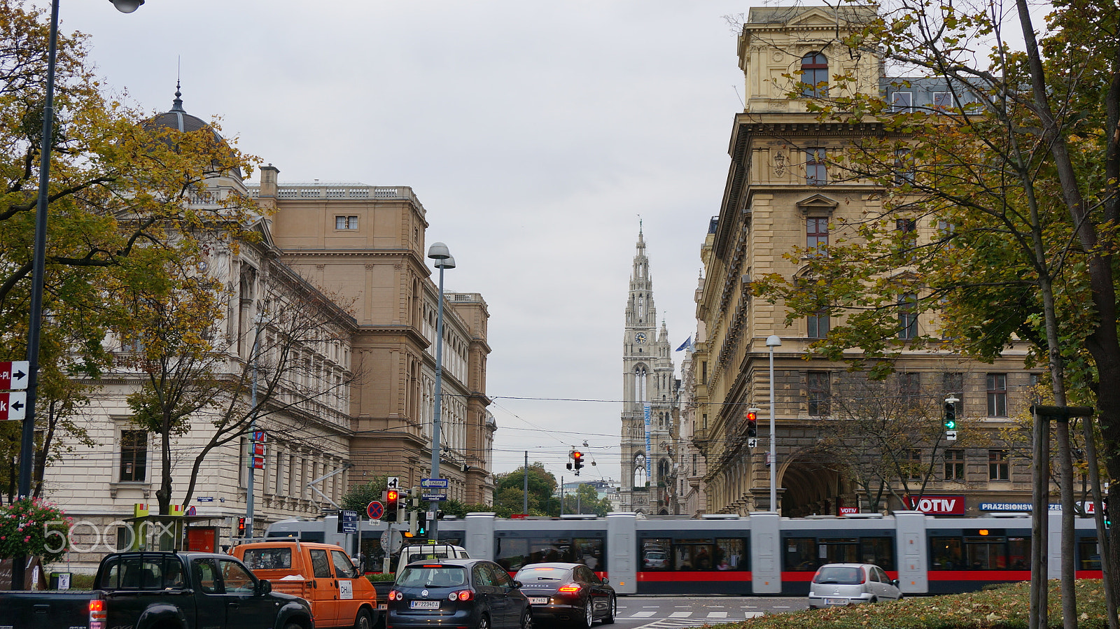 Sony Alpha NEX-5R + Sony E 18-50mm F4-5.6 sample photo. Wien photography
