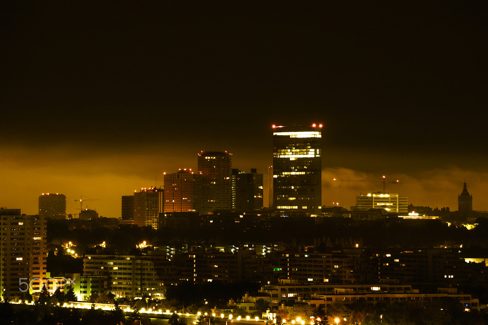 Sony FE 70-300mm F4.5-5.6 G OSS sample photo. Vienna at night photography