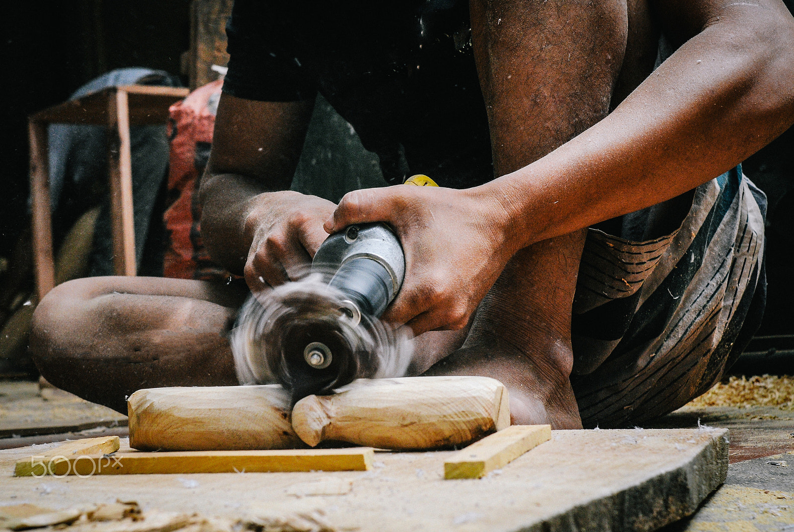 Nikon AF Nikkor 35mm F2D sample photo. The modern carpenter photography