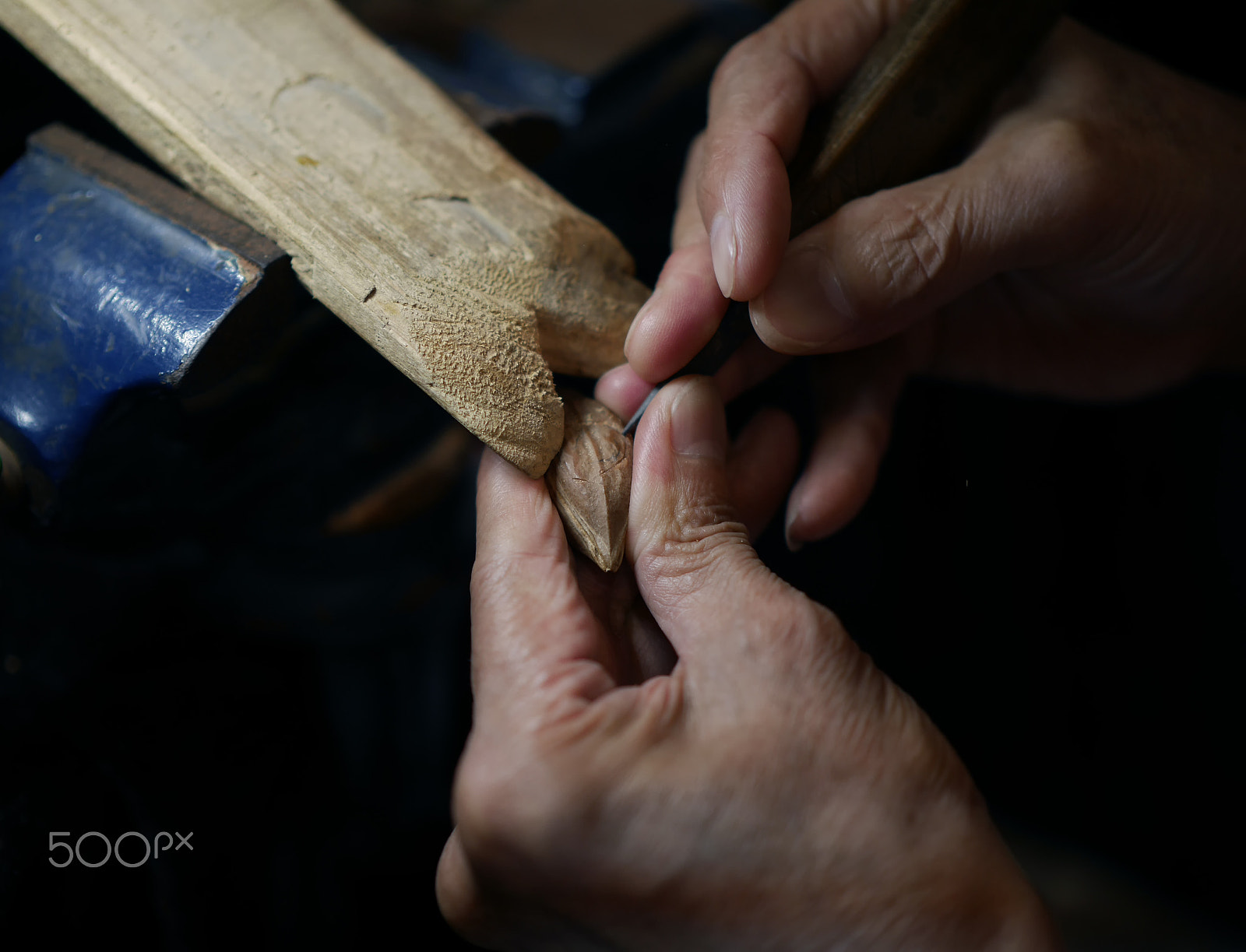 Panasonic Leica DG Nocticron 42.5mm F1.2 ASPH OIS sample photo. Handmade -- olive carving photography