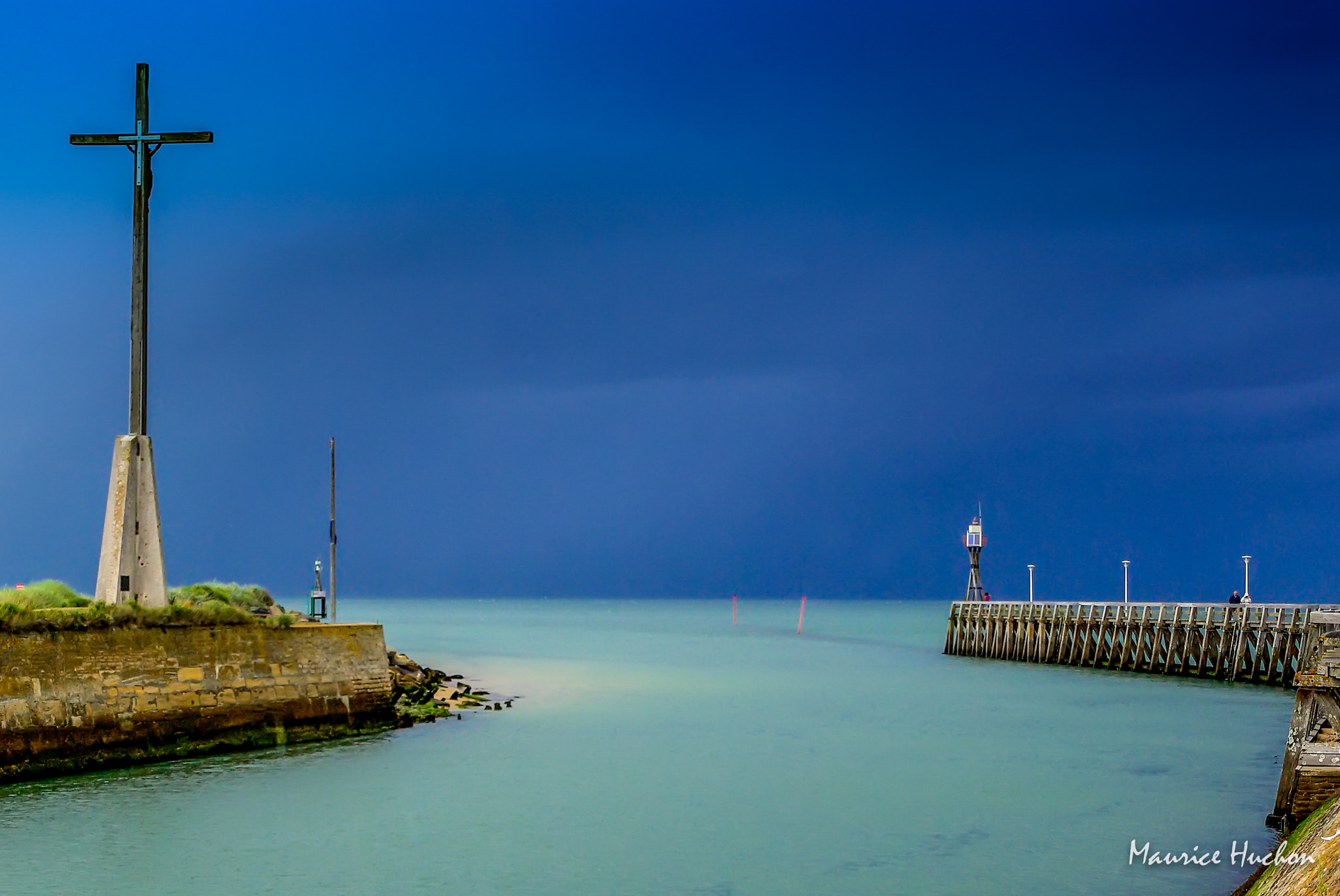 Pentax K10D sample photo. Courseulles un jour d'orage... photography