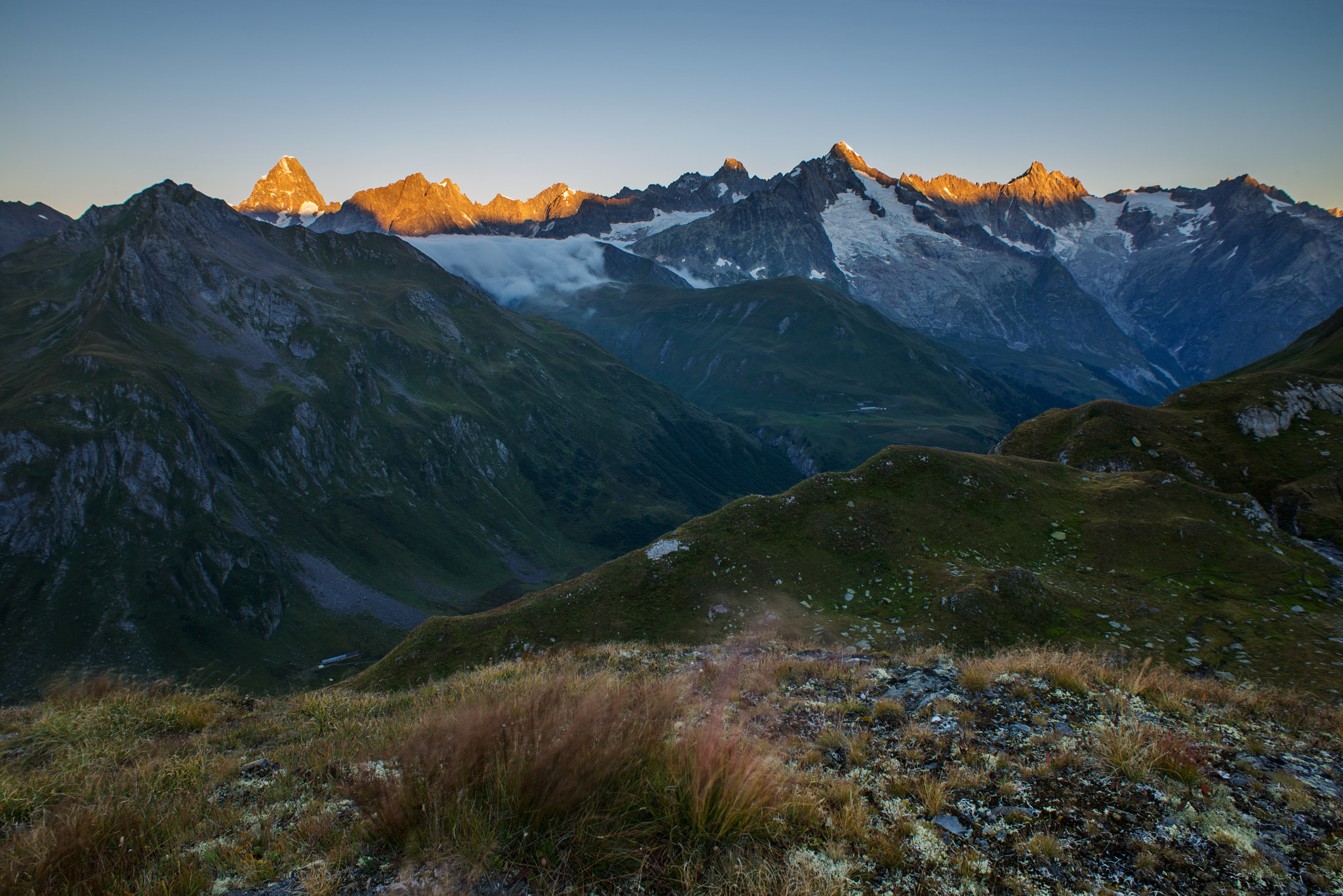 Nikon D610 + AF Nikkor 20mm f/2.8 sample photo. Sunrise in the alps photography