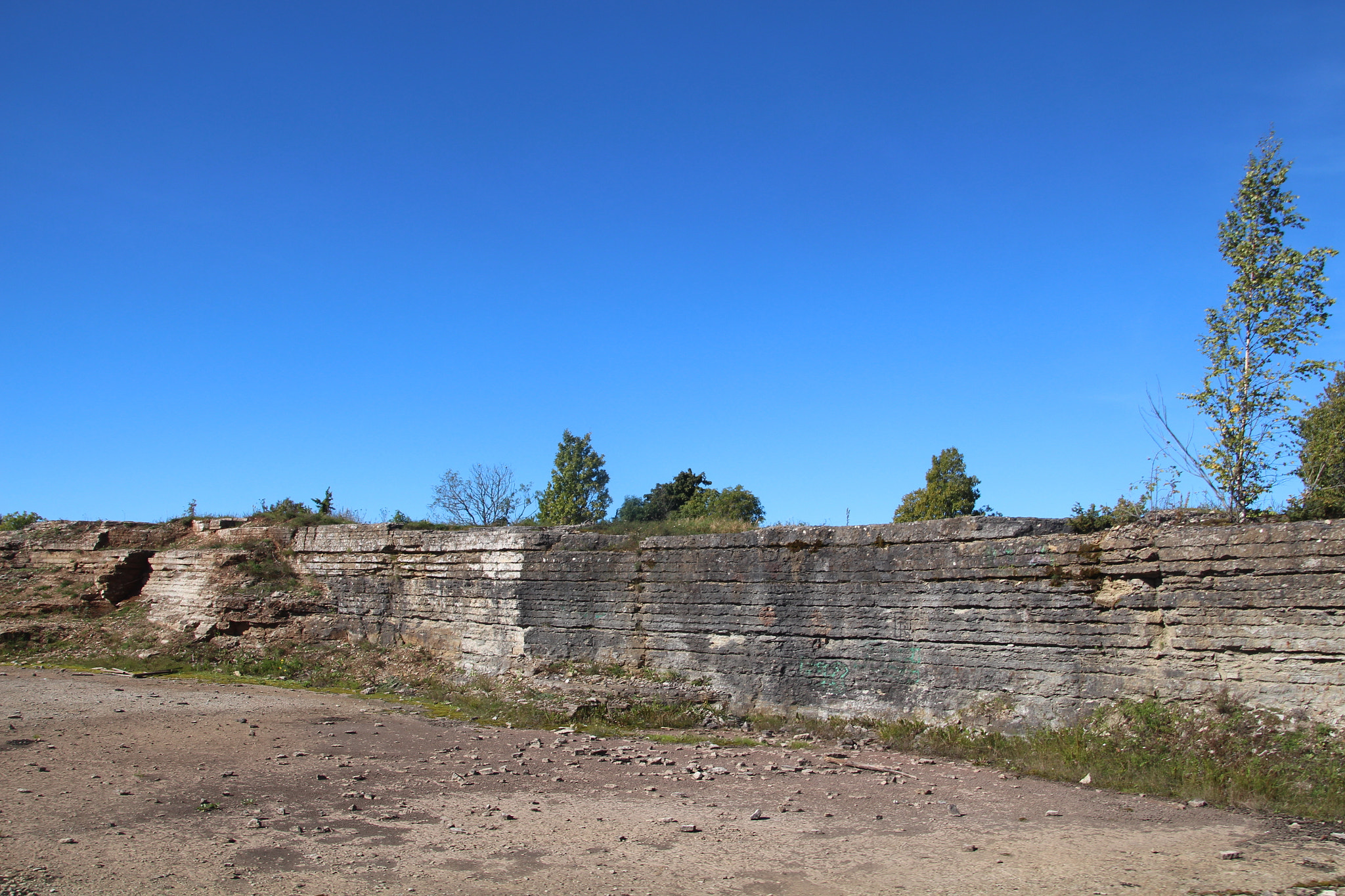 Canon EOS 650D (EOS Rebel T4i / EOS Kiss X6i) sample photo. Abandoned limestone quarry photography