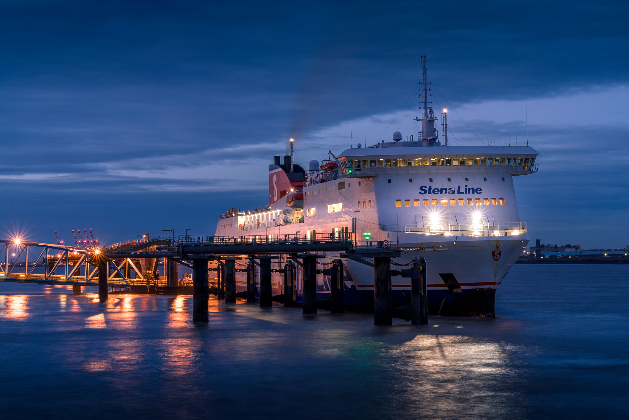 Sony a7S + Sony FE 90mm F2.8 Macro G OSS sample photo. Stena mersey photography