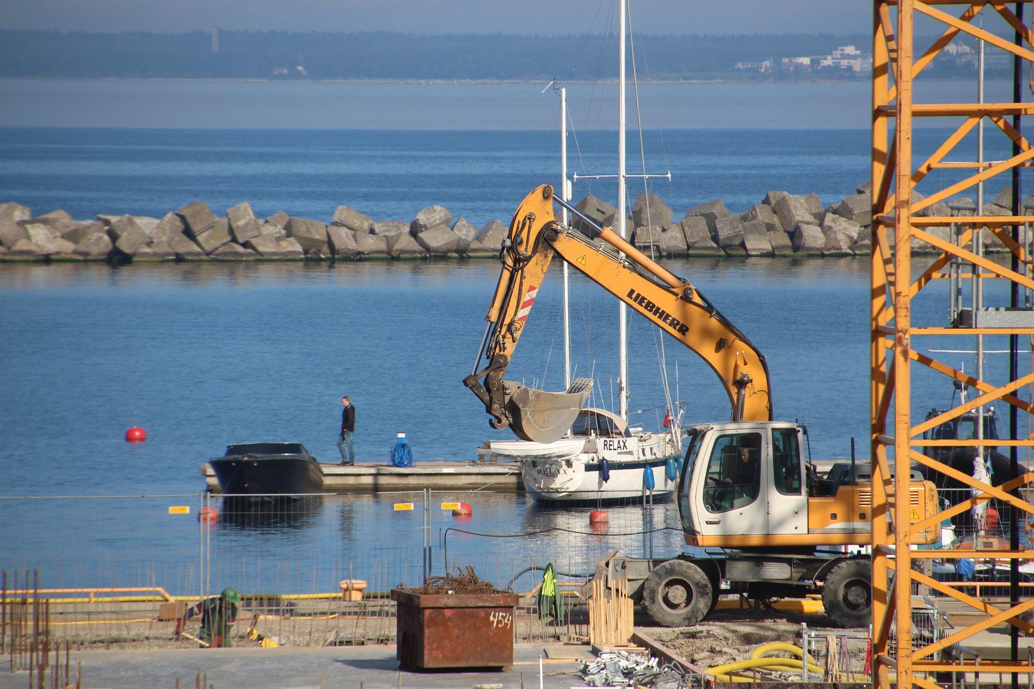 Canon EOS 650D (EOS Rebel T4i / EOS Kiss X6i) sample photo. Construction photography