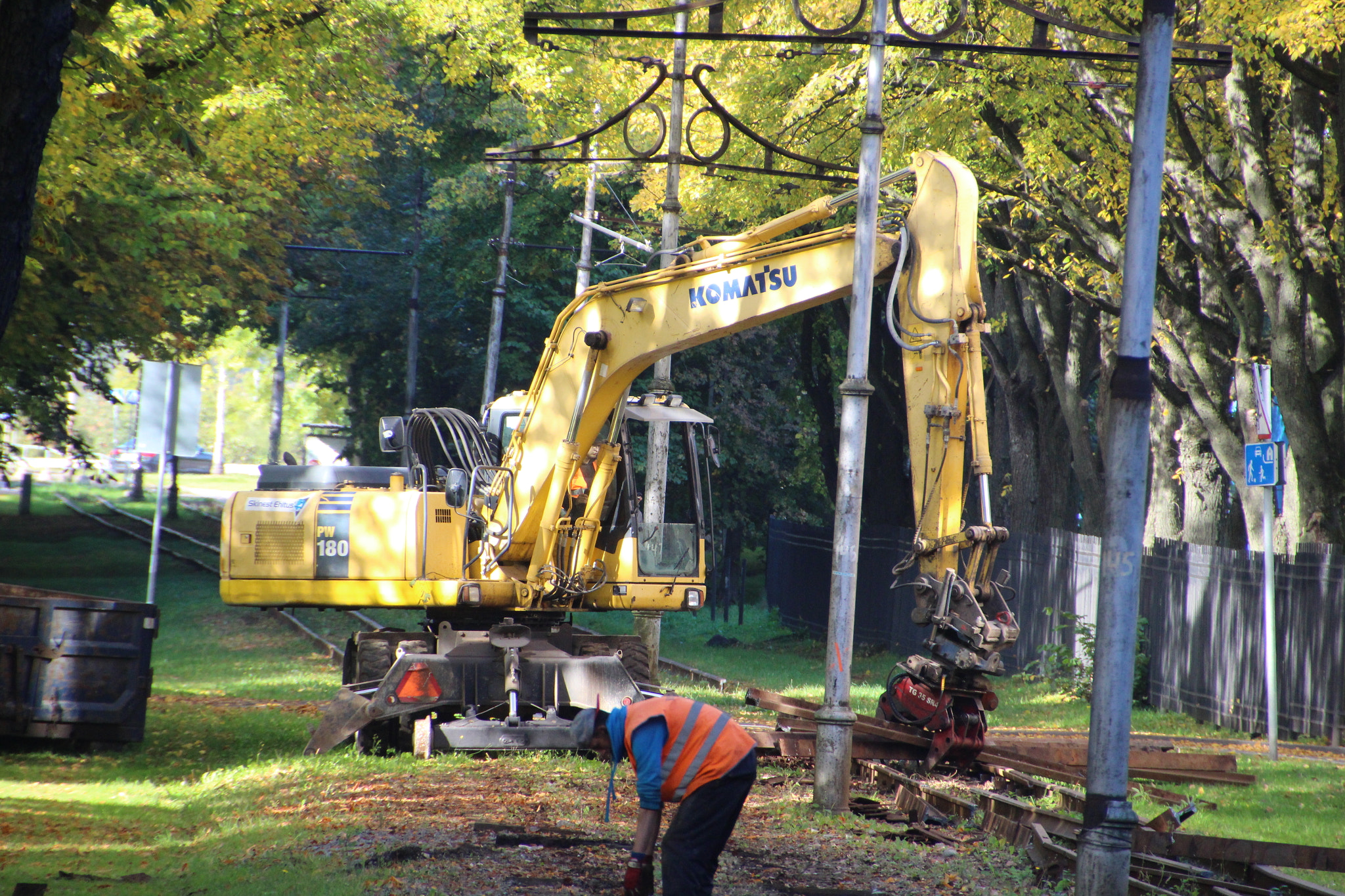 Canon EOS 650D (EOS Rebel T4i / EOS Kiss X6i) sample photo. Construction photography