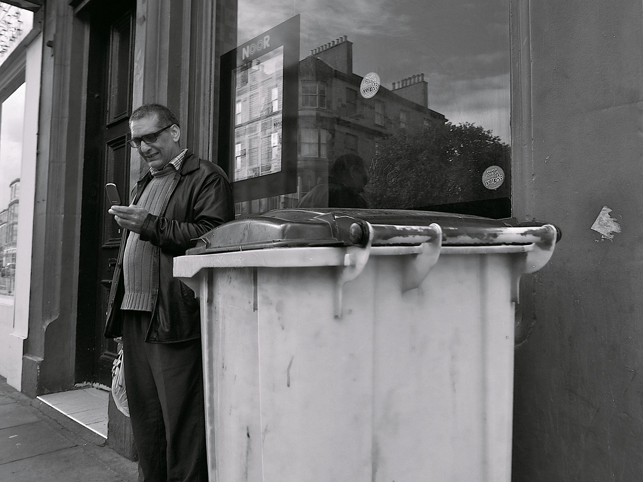 Ricoh GR DIGITAL 4 sample photo. Takeaway photography