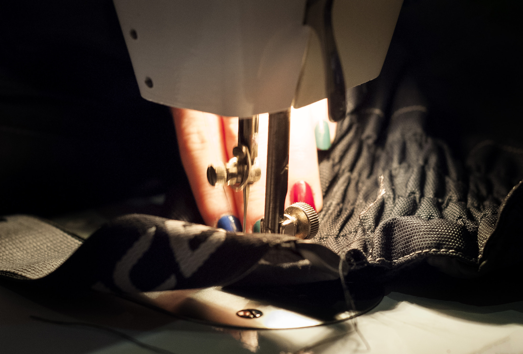 Nikon AF Nikkor 50mm F1.8D sample photo. Repairing photography