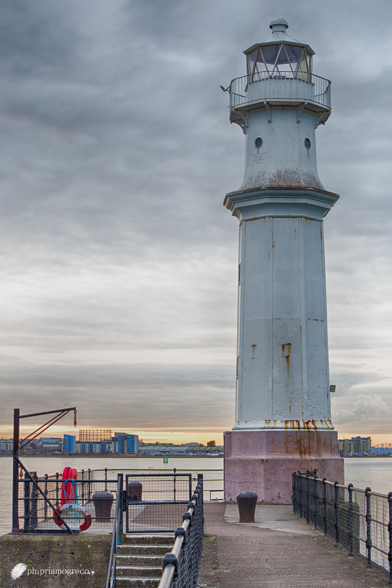 Sigma 70-300mm F4-5.6 APO DG Macro sample photo. Lighthouse photography