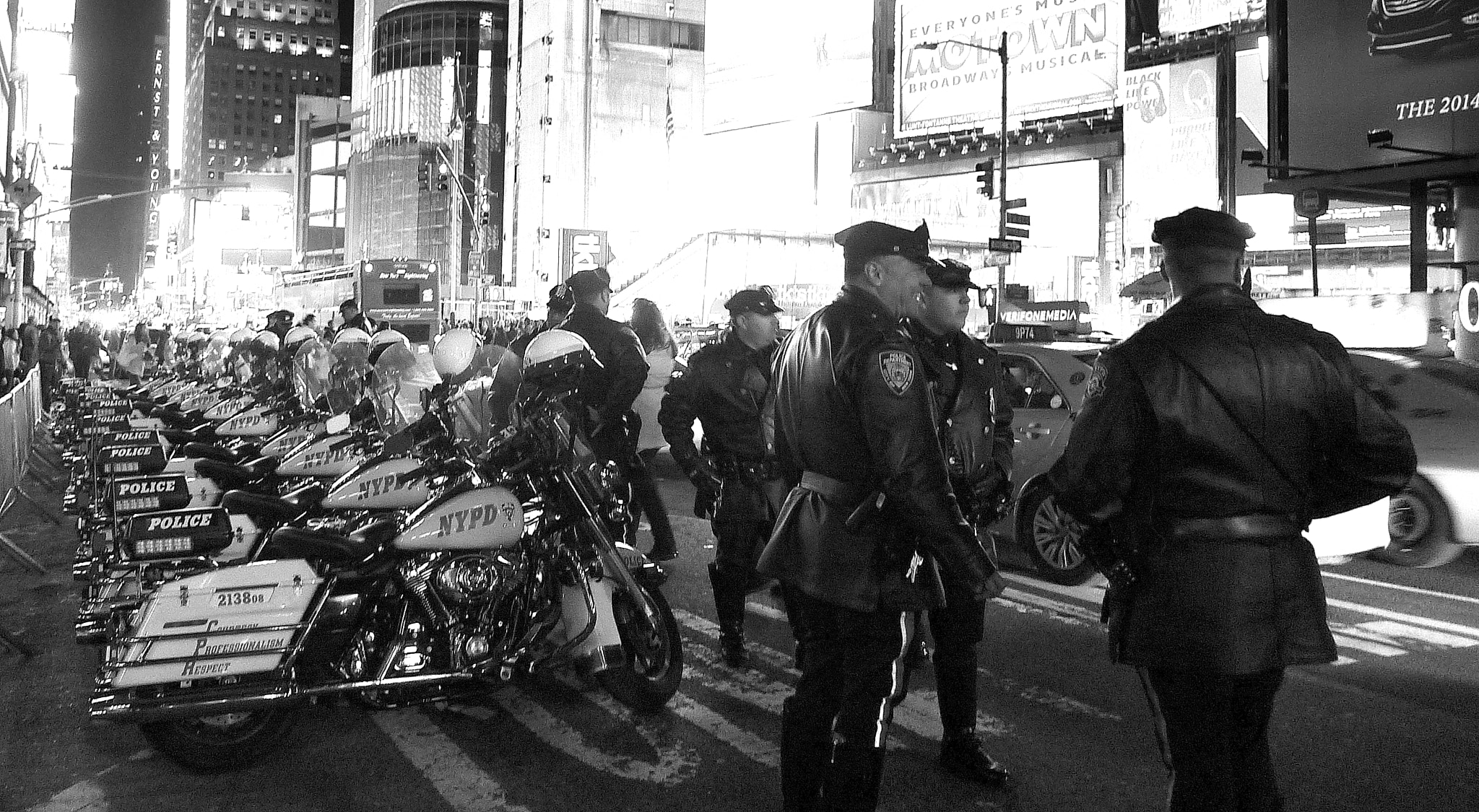 Leica D-LUX 4 sample photo. New york photography