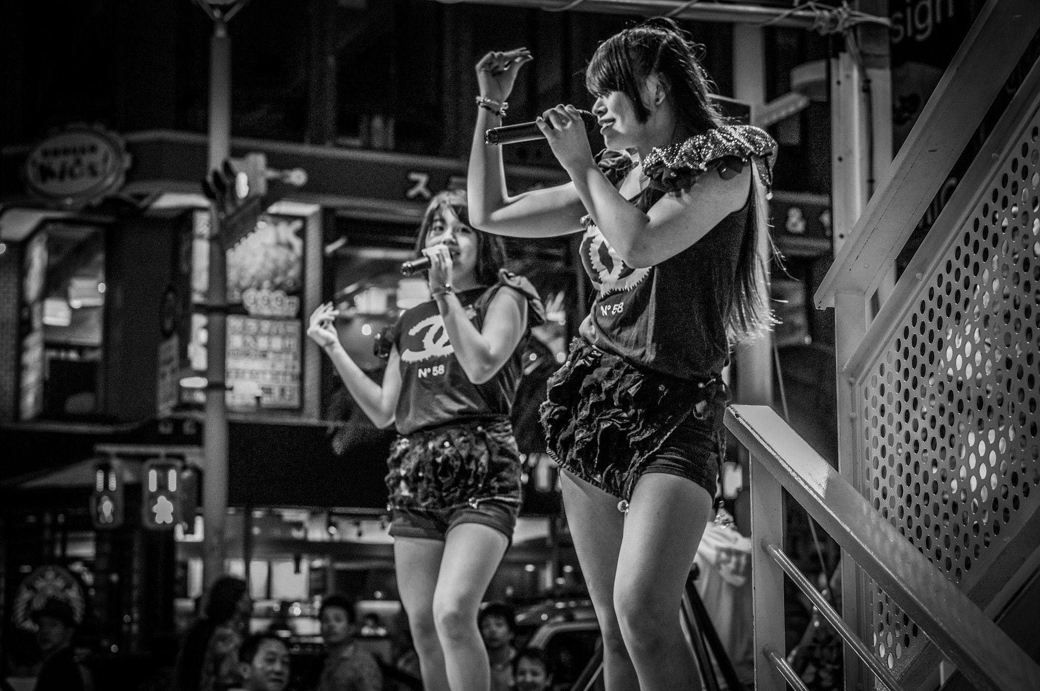 Sony Alpha NEX-5N + E 50mm F1.8 OSS sample photo. Okinawa kokusai street photography
