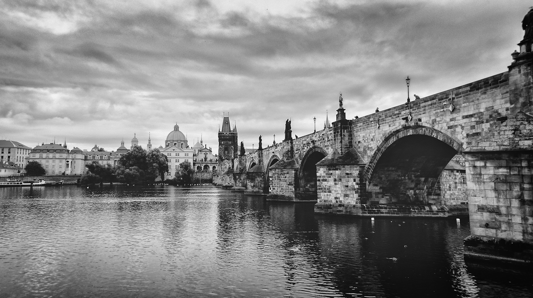 Sigma 28-300mm F3.5-6.3 DG Macro sample photo. Prague photography