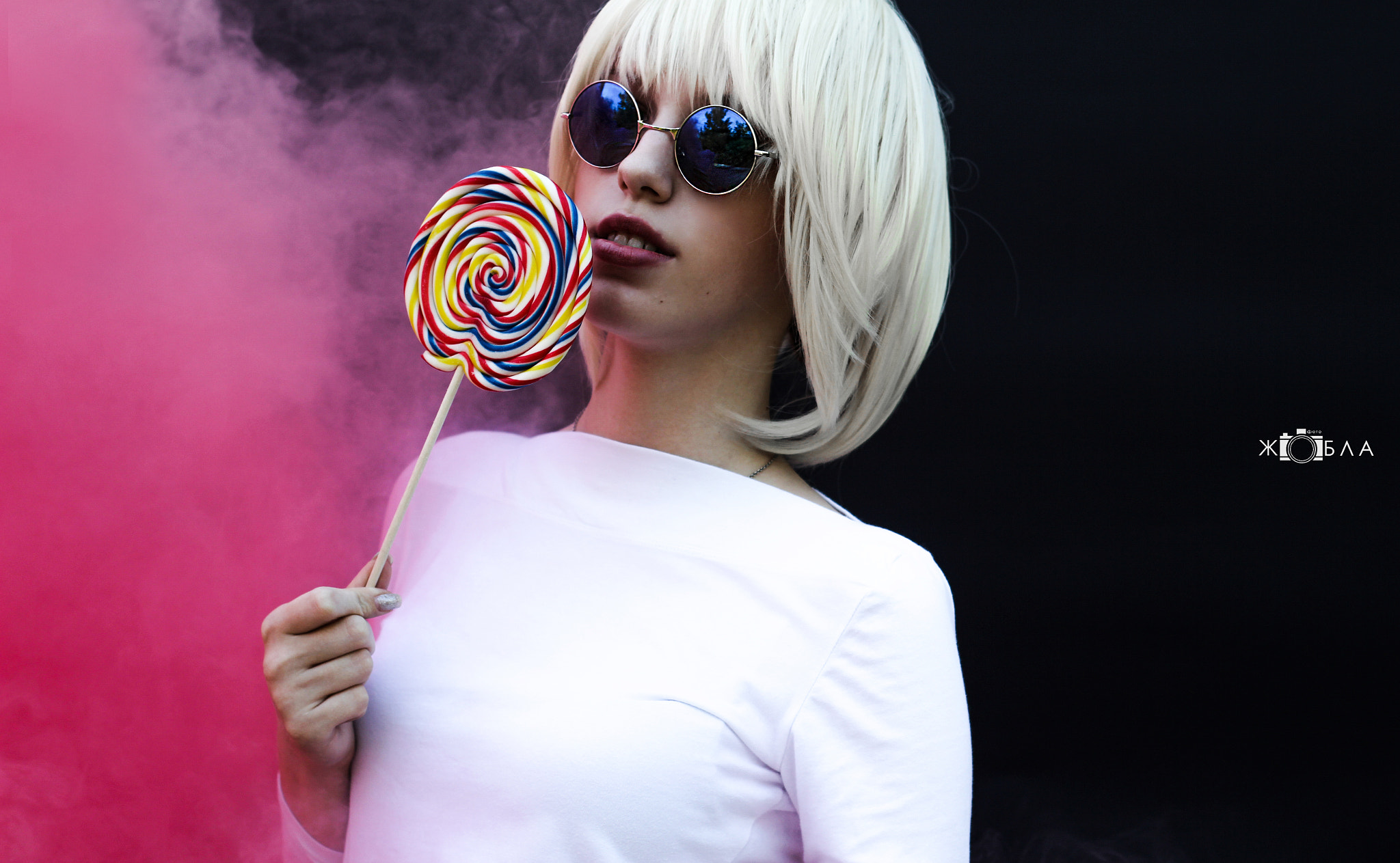 Canon EOS 60D + Canon EF 50mm f/1.8 sample photo. White beauty with lollipop photography