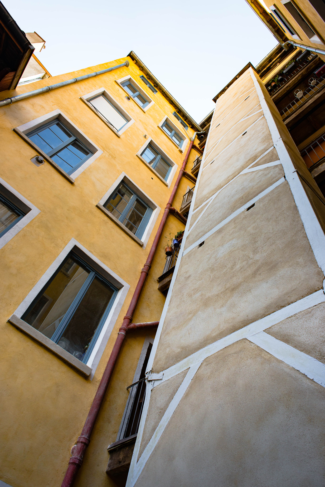 Nikon D800 + Nikon AF Nikkor 24mm F2.8D sample photo. Lyon homes photography