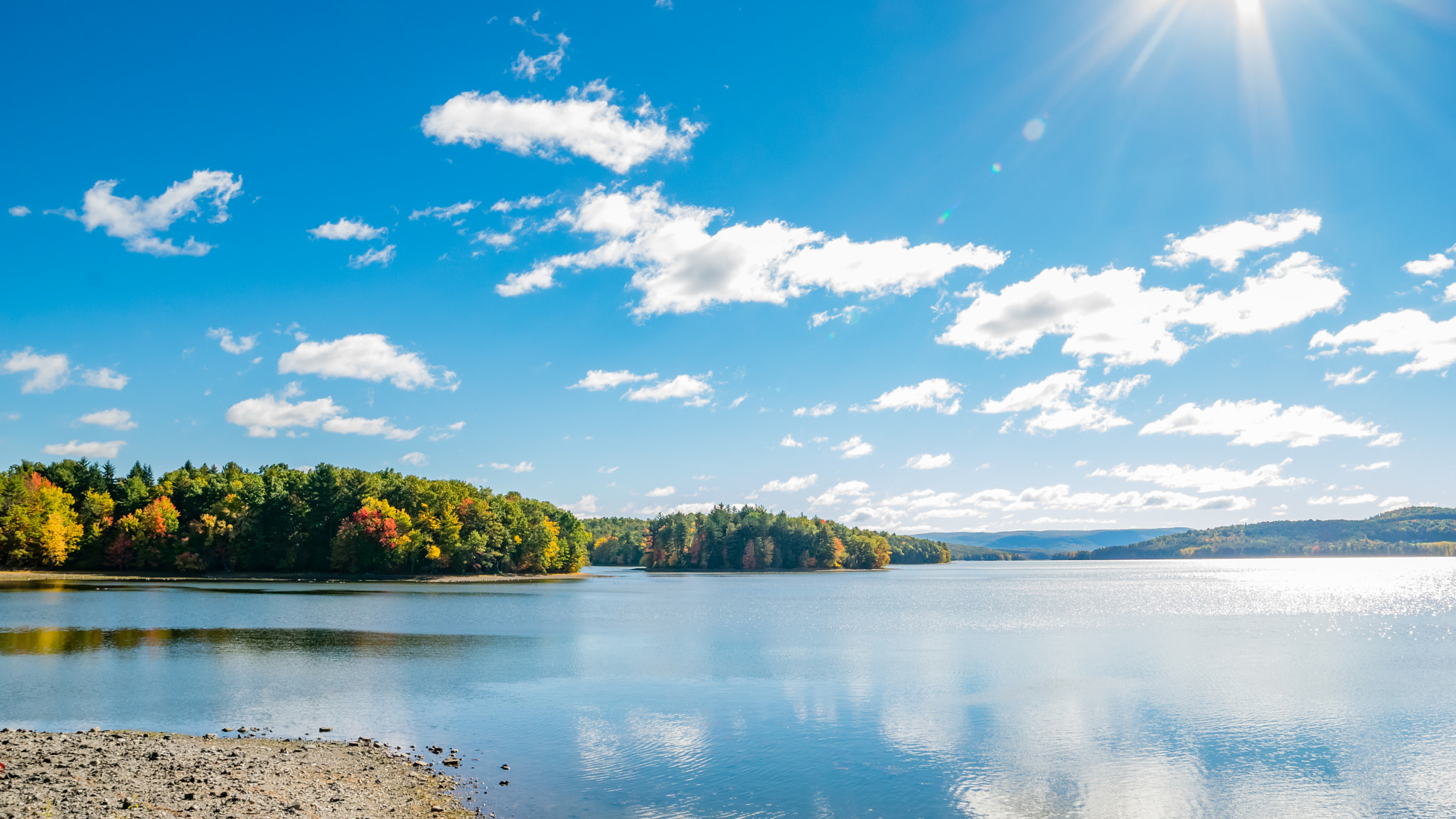 Samyang 14mm F2.8 ED AS IF UMC sample photo. Autumn on the reservoir photography